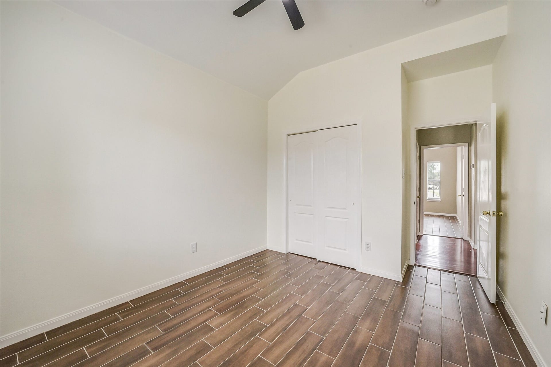 7002 Plaza Del Sol Drive, Houston, TX 77083 7002 Plaza Del Sol Drive, Houston, TX 77083
