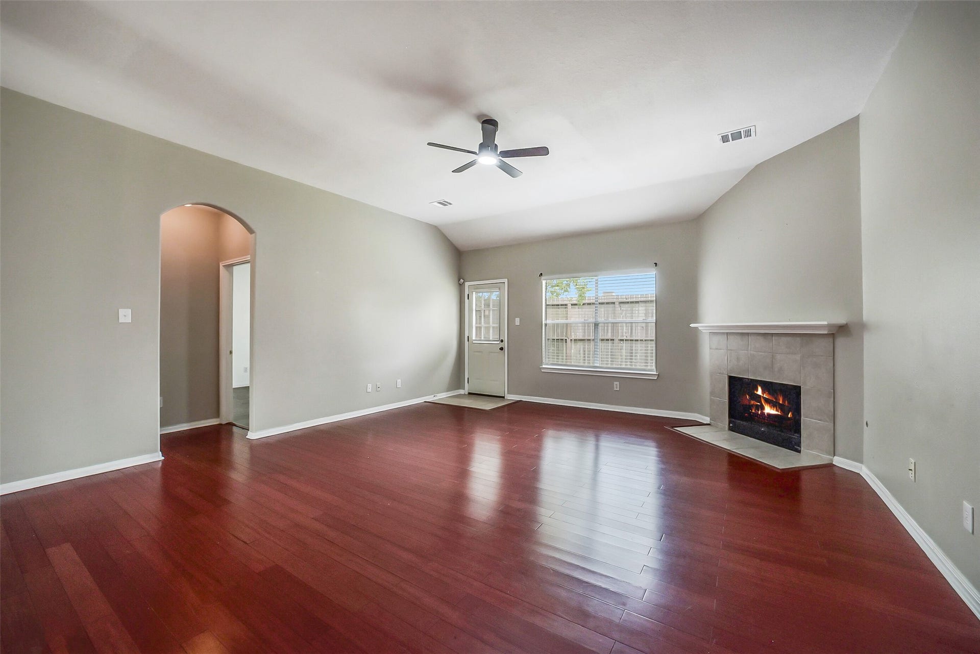 7002 Plaza Del Sol Drive, Houston, TX 77083 7002 Plaza Del Sol Drive, Houston, TX 77083