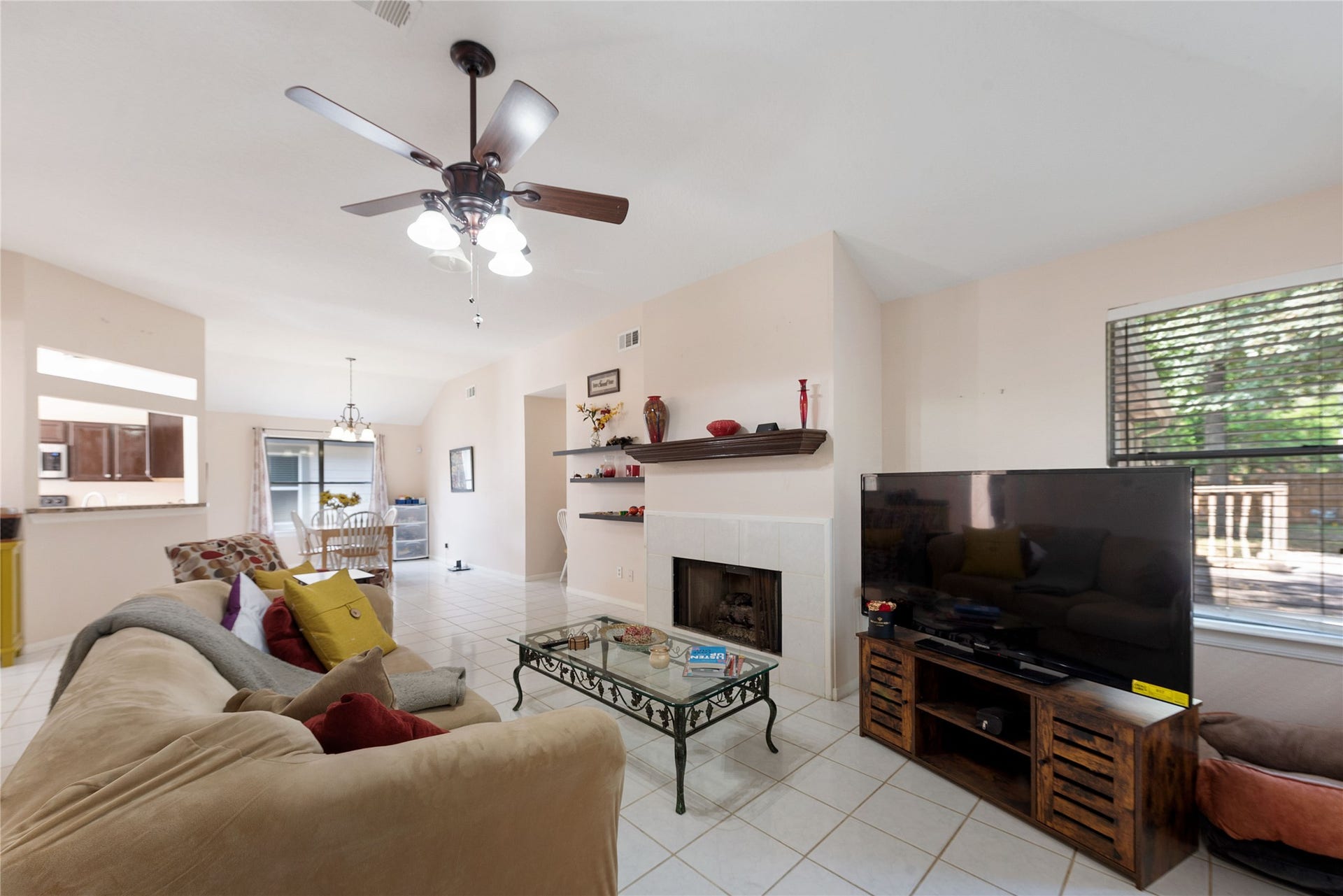 591 Mosswood Drive, Conroe, TX 77302 591 Mosswood Drive, Conroe, TX 77302