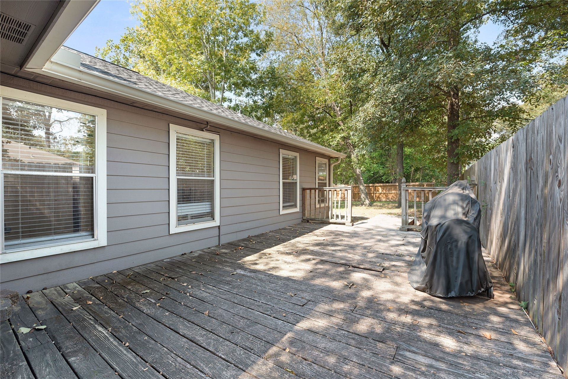 591 Mosswood Drive, Conroe, TX 77302 591 Mosswood Drive, Conroe, TX 77302