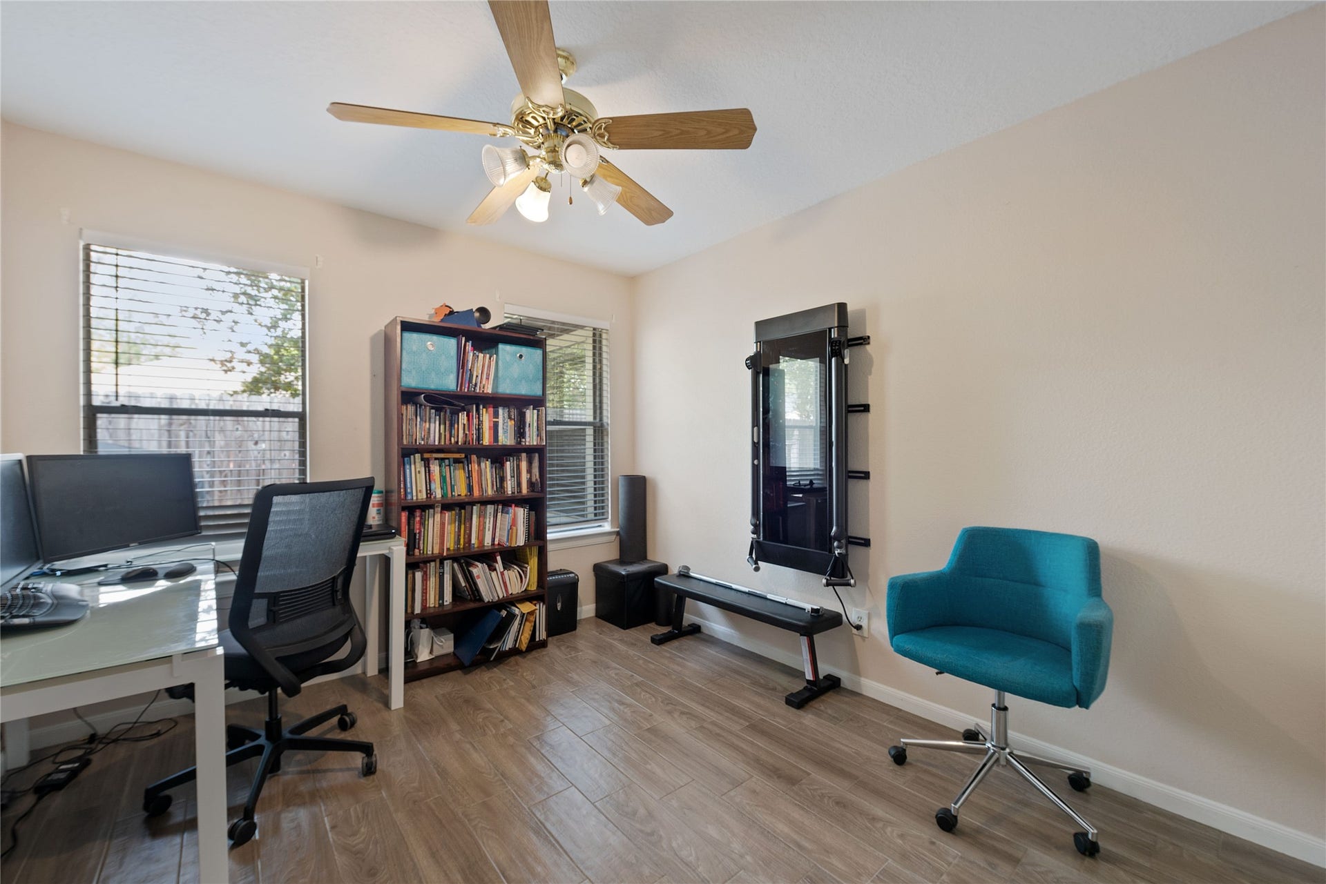 591 Mosswood Drive, Conroe, TX 77302 1st Guest Room