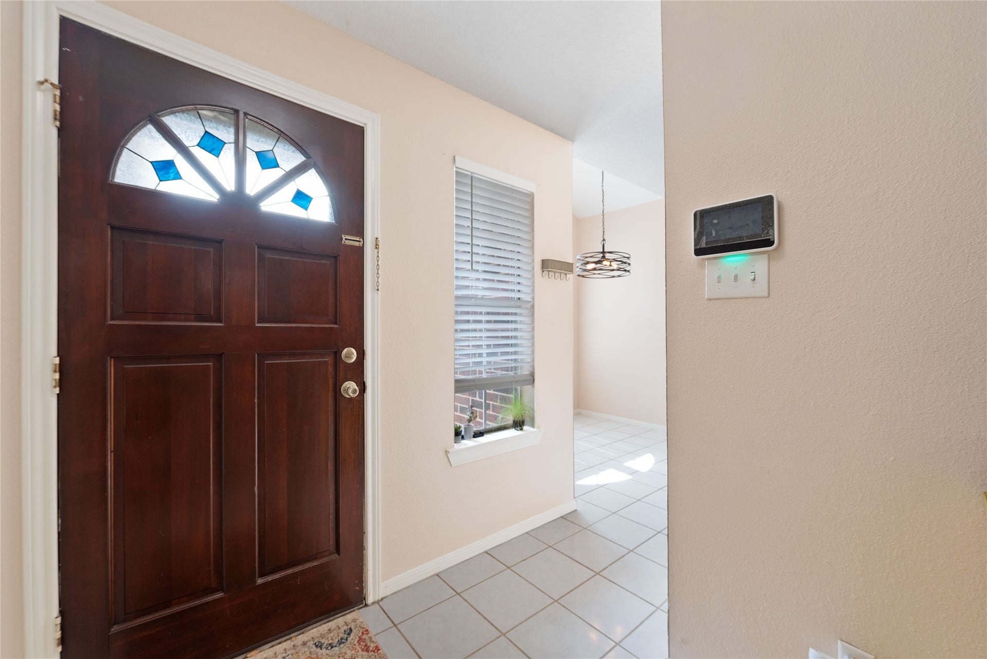 591 Mosswood Drive, Conroe, TX 77302 Hallway