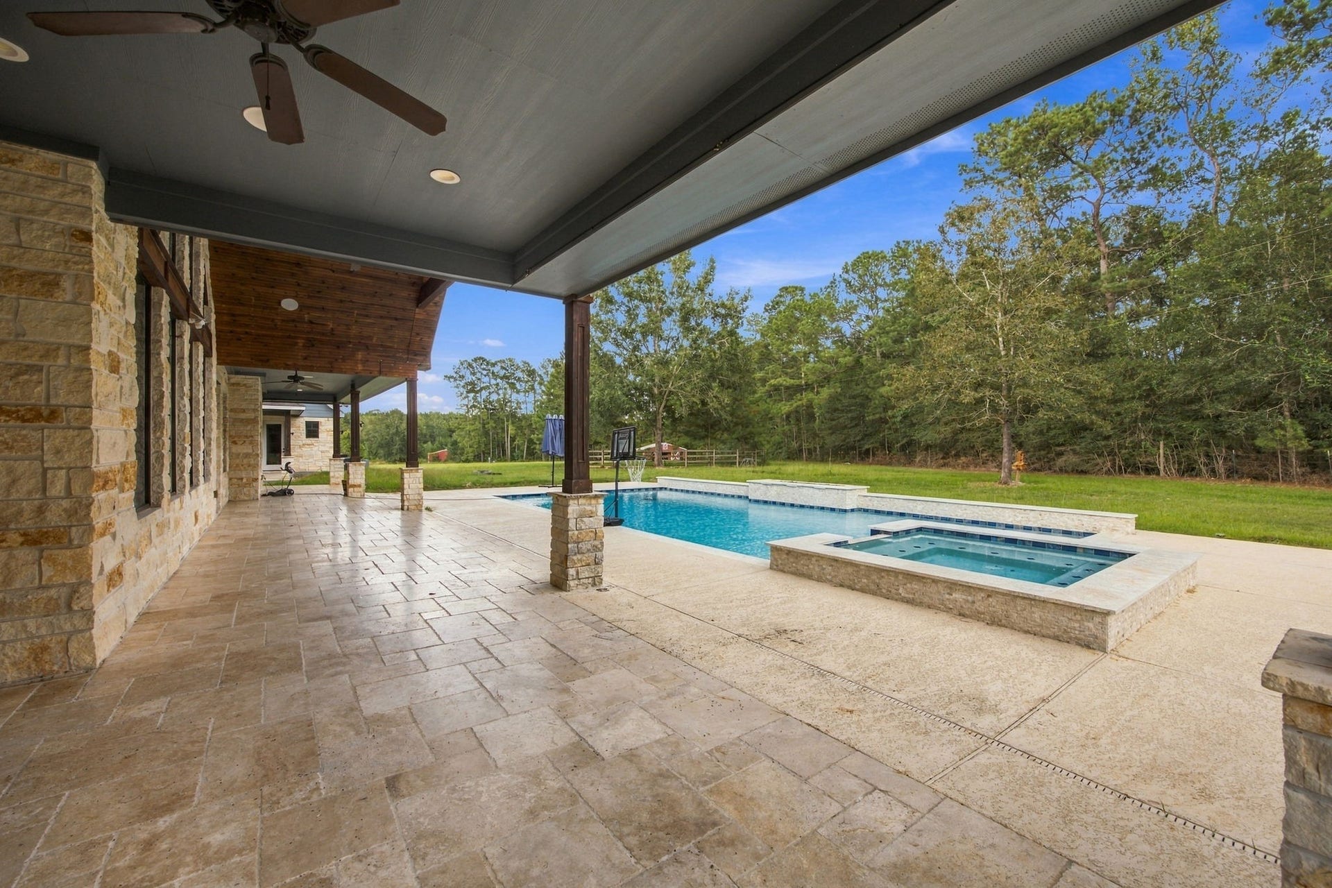 21247 Peach Bend, Cleveland, TX 77328 21247 Peach Bend, Cleveland, TX 77328