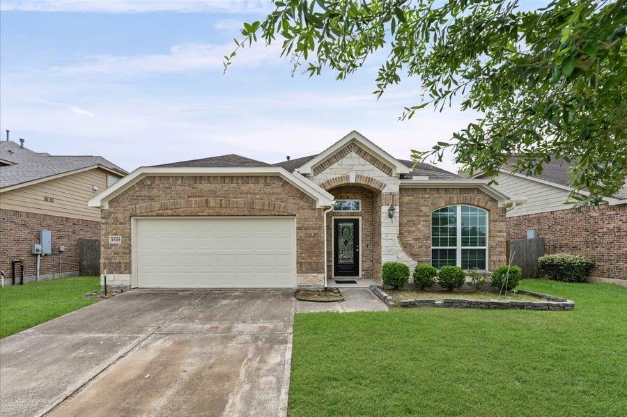 Property photo for 13318 Spruce Orchard Court, Rosharon, TX