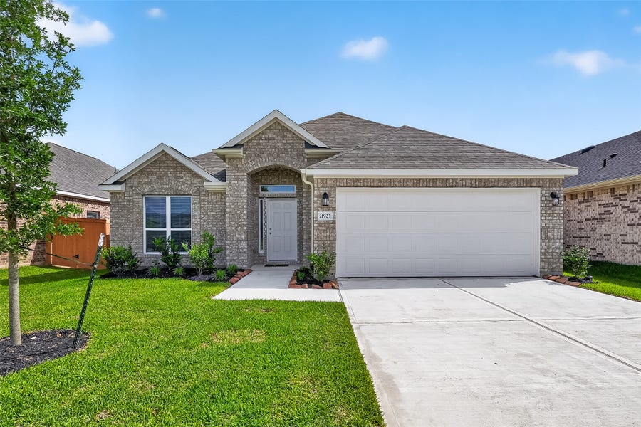 Property photo for 1108 Silver Maple Street, Magnolia, TX