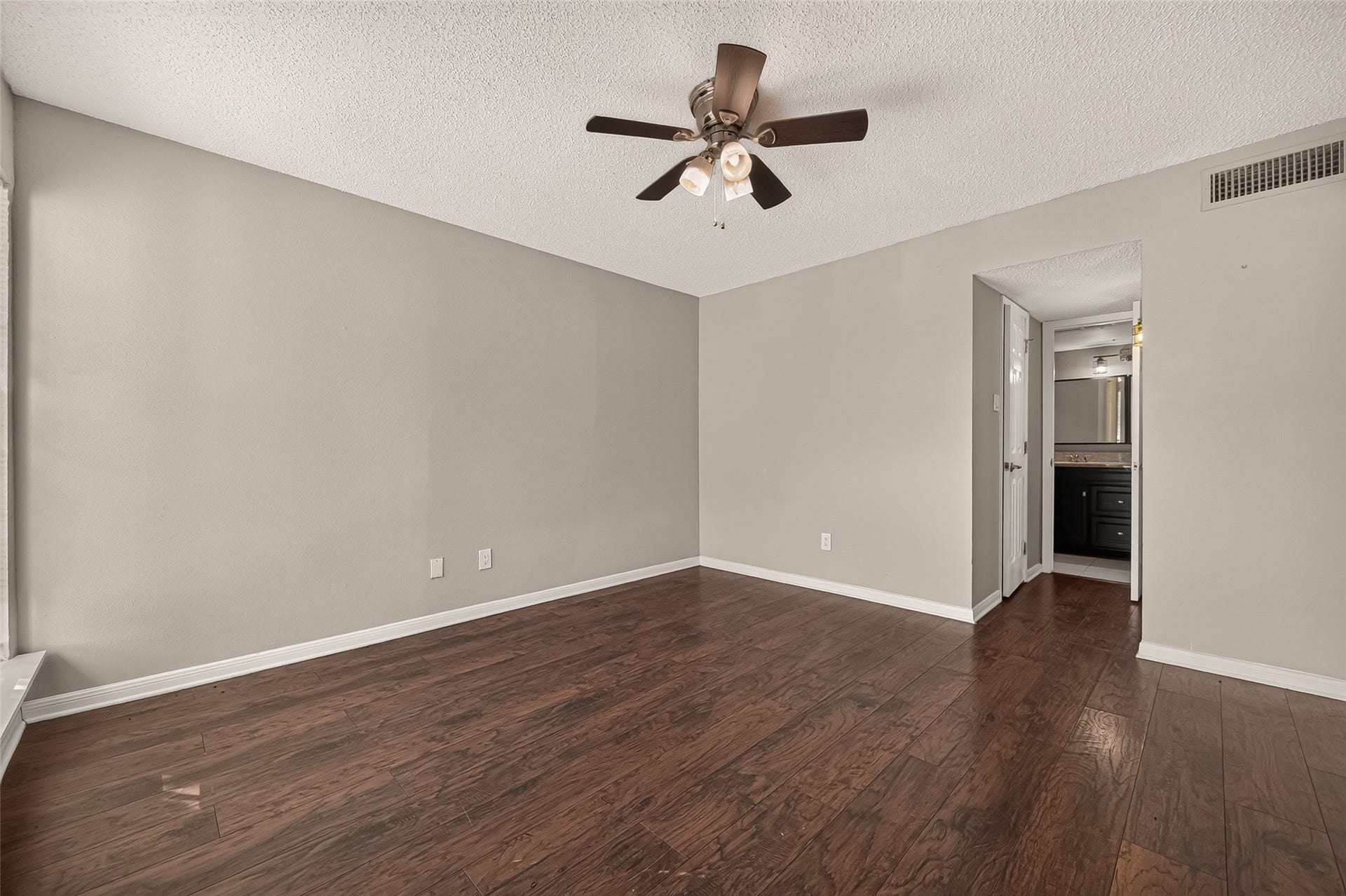 2818 S Bartell Drive, #13, Houston, TX 77054