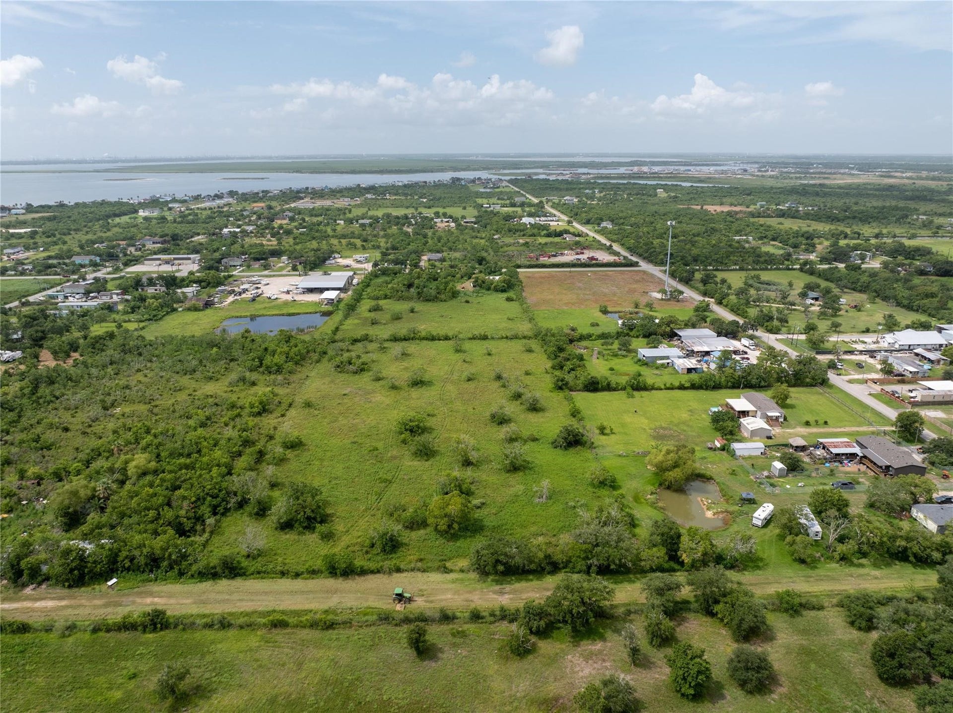 2454 Fm-517, Dickinson, TX 77539 2454 Fm-517, Dickinson, TX 77539