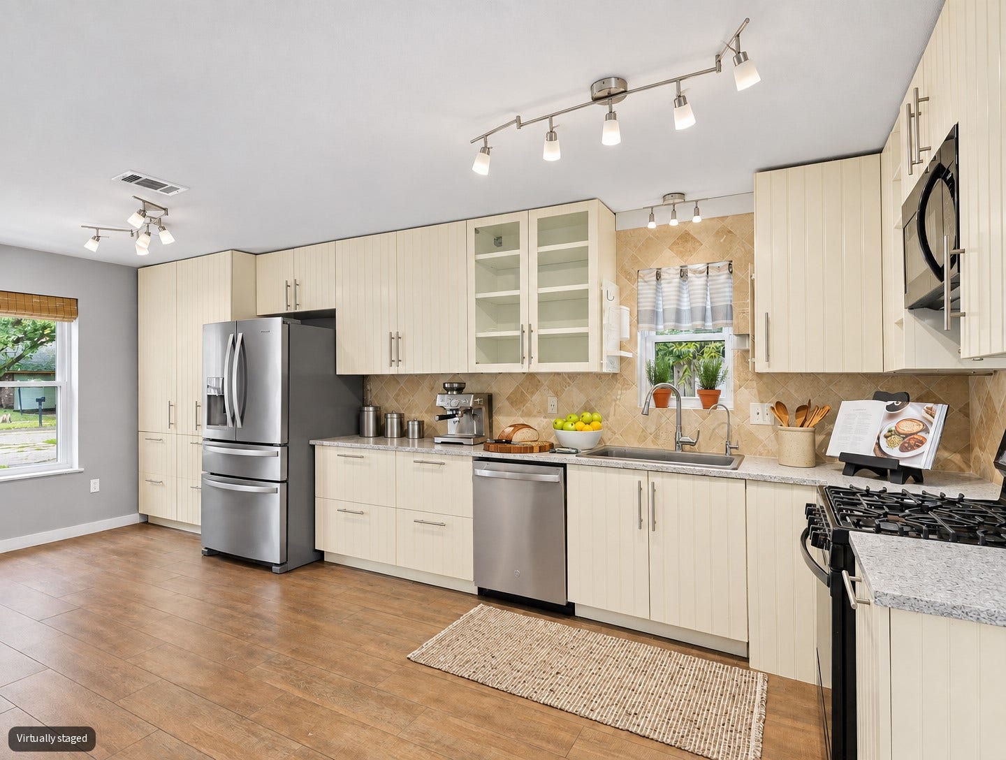 15811 Wandering Trail, Friendswood, TX 77546 Virtually staged.