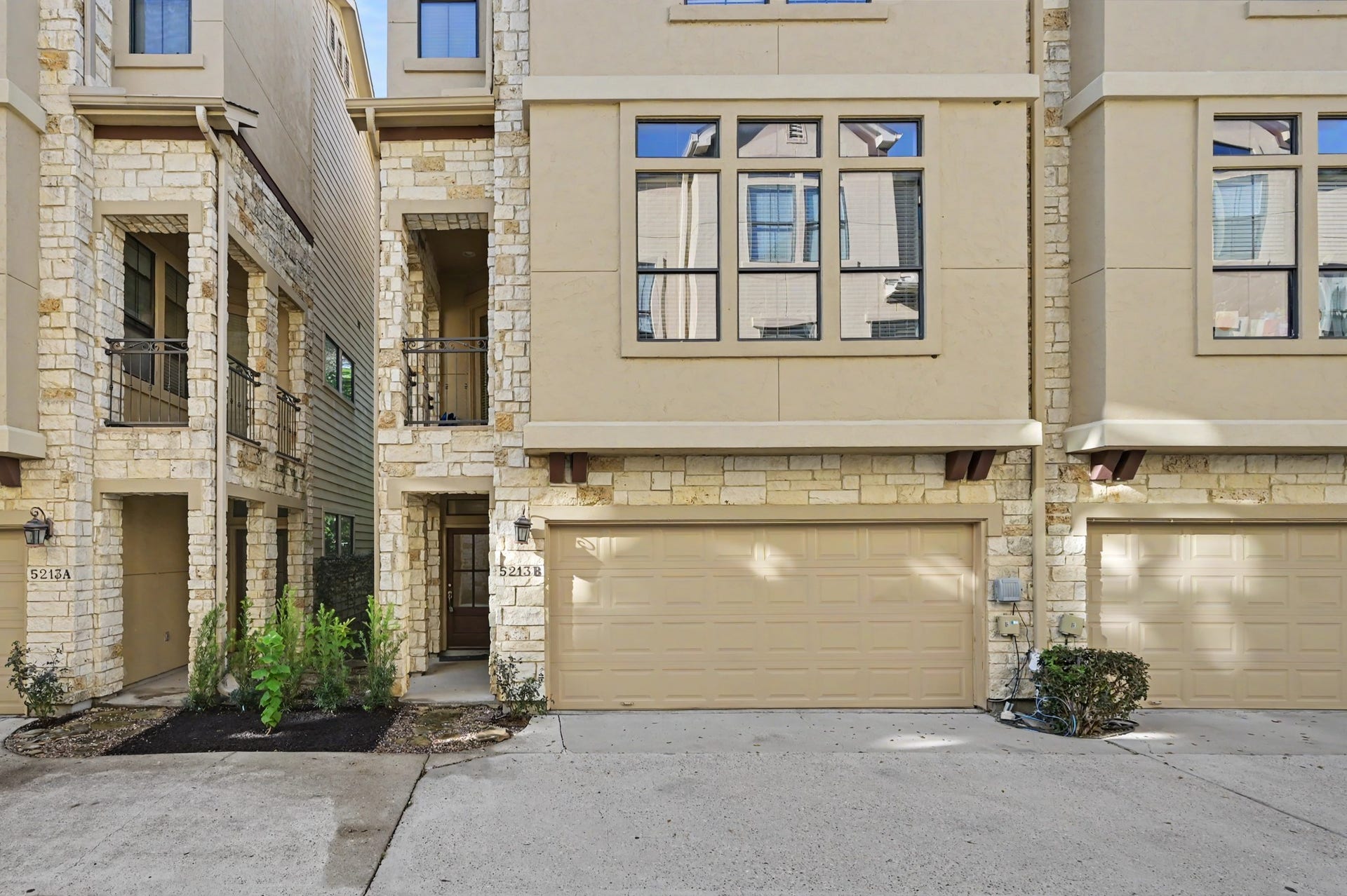 5213 Eigel Street, #B, Houston, TX 77007 5213 Eigel Street, #B, Houston, TX 77007