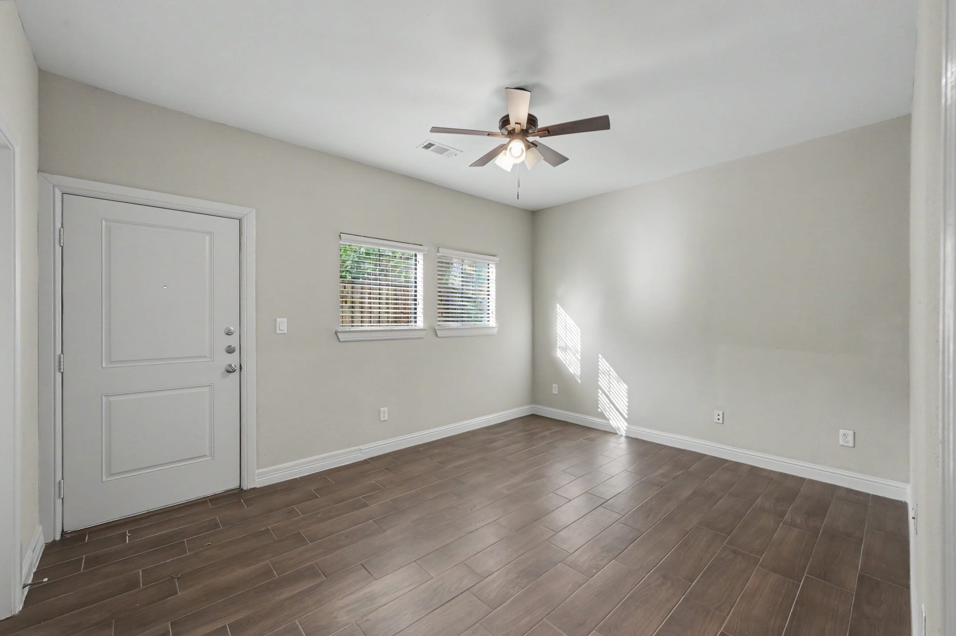 5213 Eigel Street, #B, Houston, TX 77007 5213 Eigel Street, #B, Houston, TX 77007