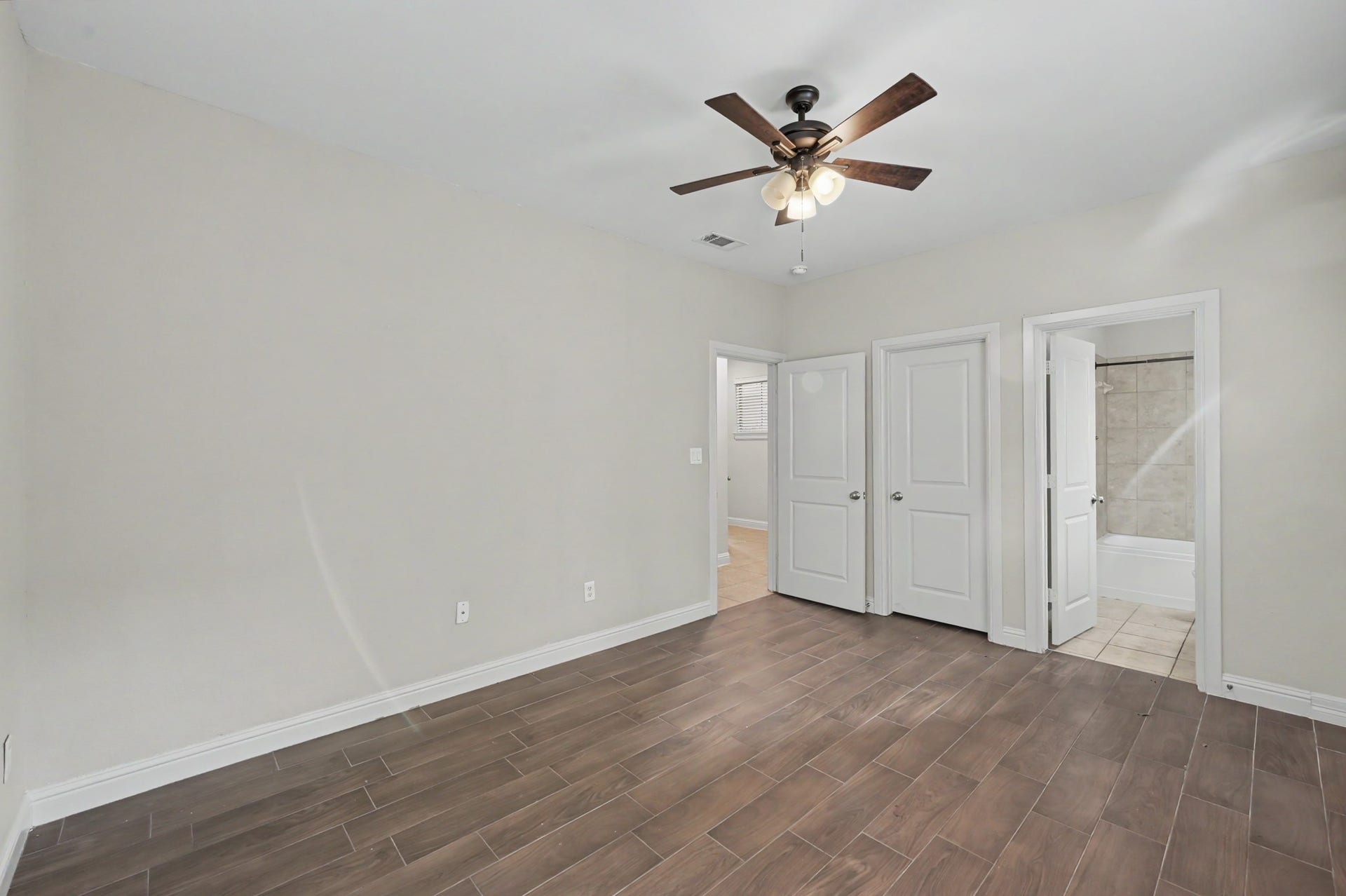 5213 Eigel Street, #B, Houston, TX 77007 5213 Eigel Street, #B, Houston, TX 77007