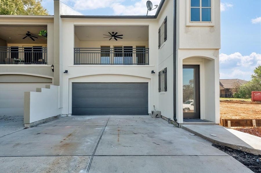 Property photo for 119 Capetown Lane, Conroe, TX