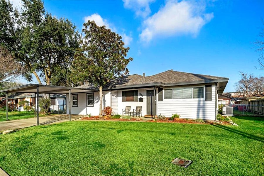 Property photo for 905 Ivy Avenue, Deer Park, TX
