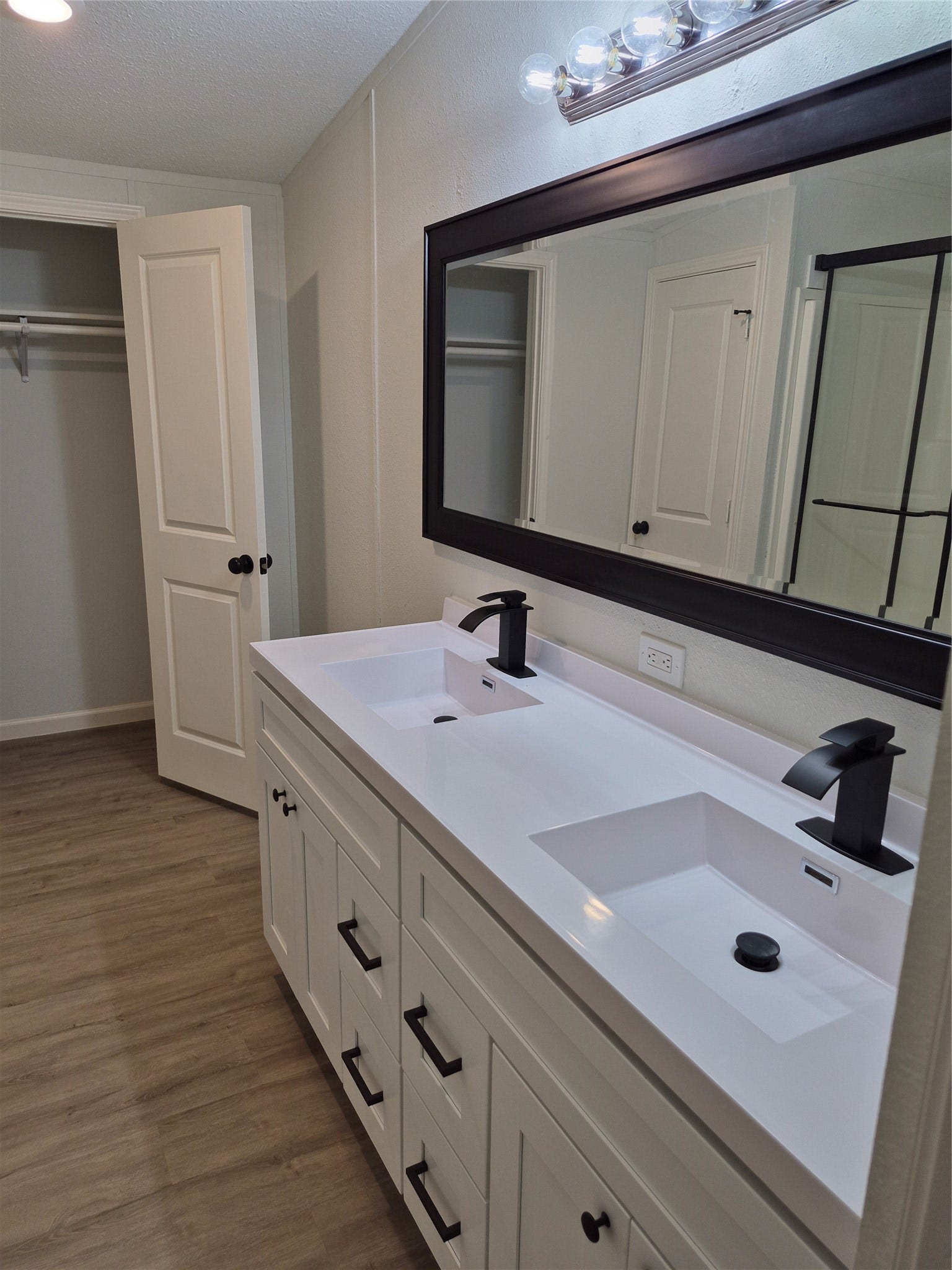 1230 Palm Drive, Huffman, TX 77336
