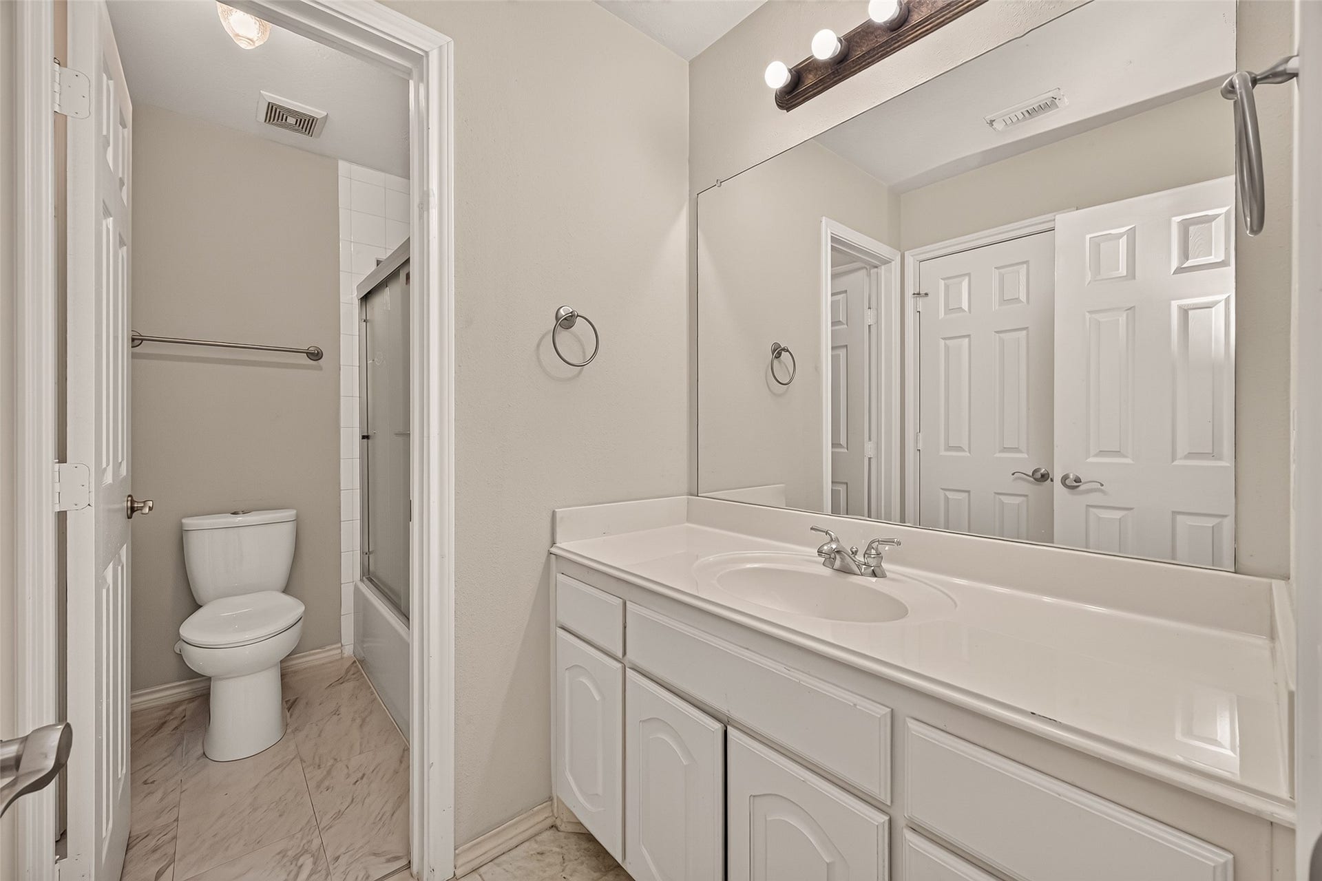10335 Sablebrook Lane, Houston, TX 77095 10335 Sablebrook Lane, Houston, TX 77095