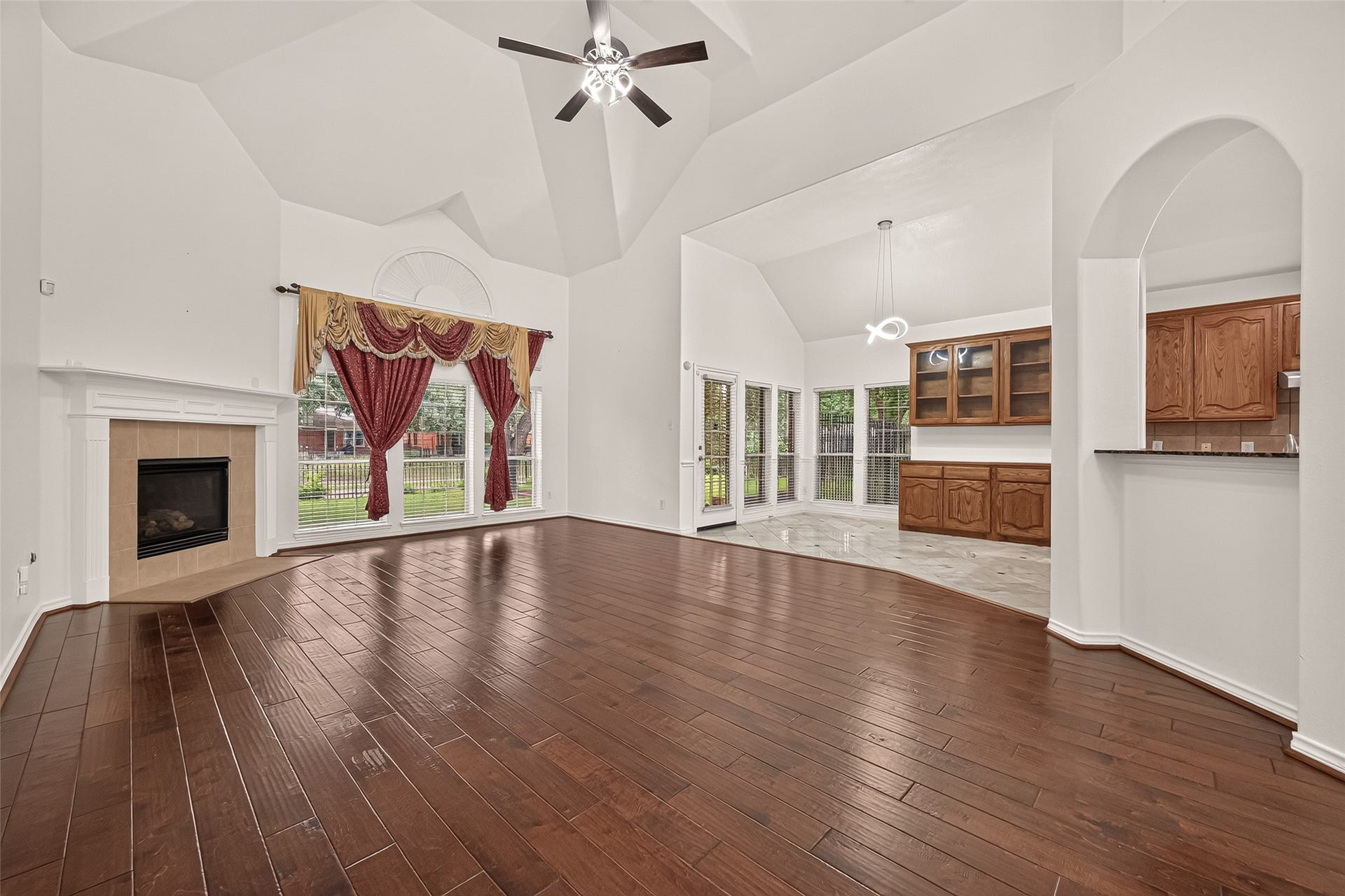 10335 Sablebrook Lane, Houston, TX 77095 10335 Sablebrook Lane, Houston, TX 77095