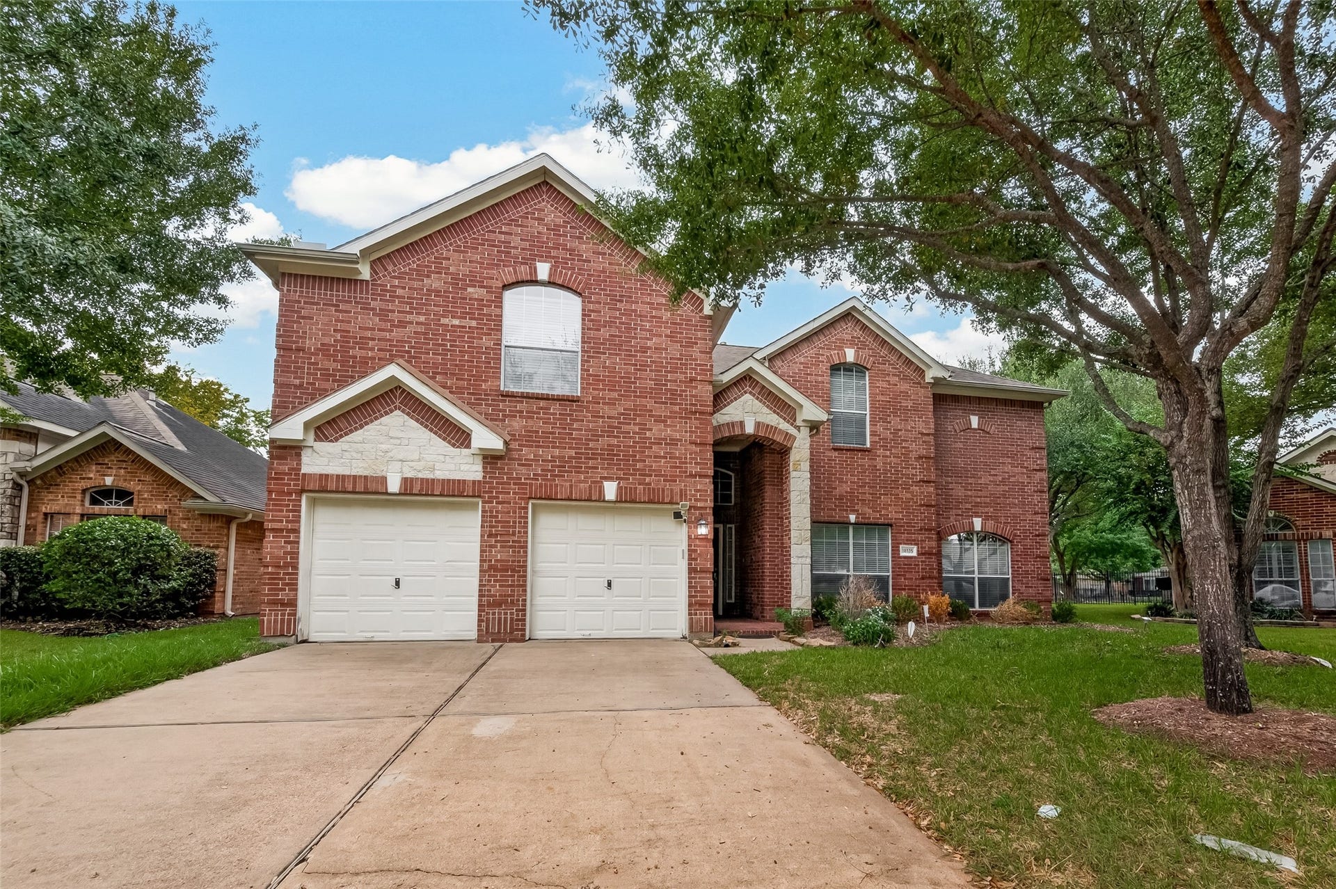 10335 Sablebrook Lane, Houston, TX 77095 Front side