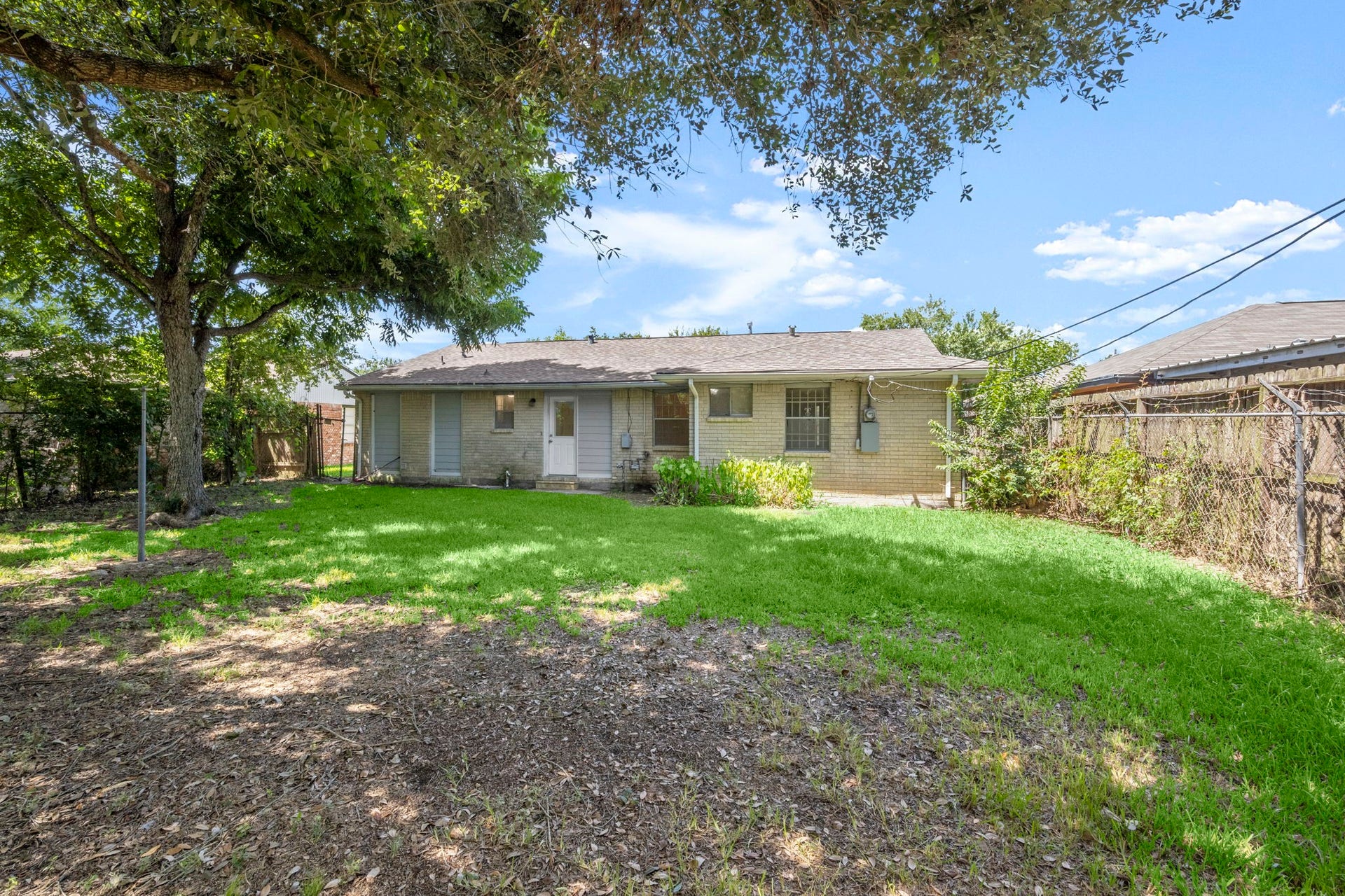 4326 Akard Street, Houston, TX 77047 4326 Akard Street, Houston, TX 77047