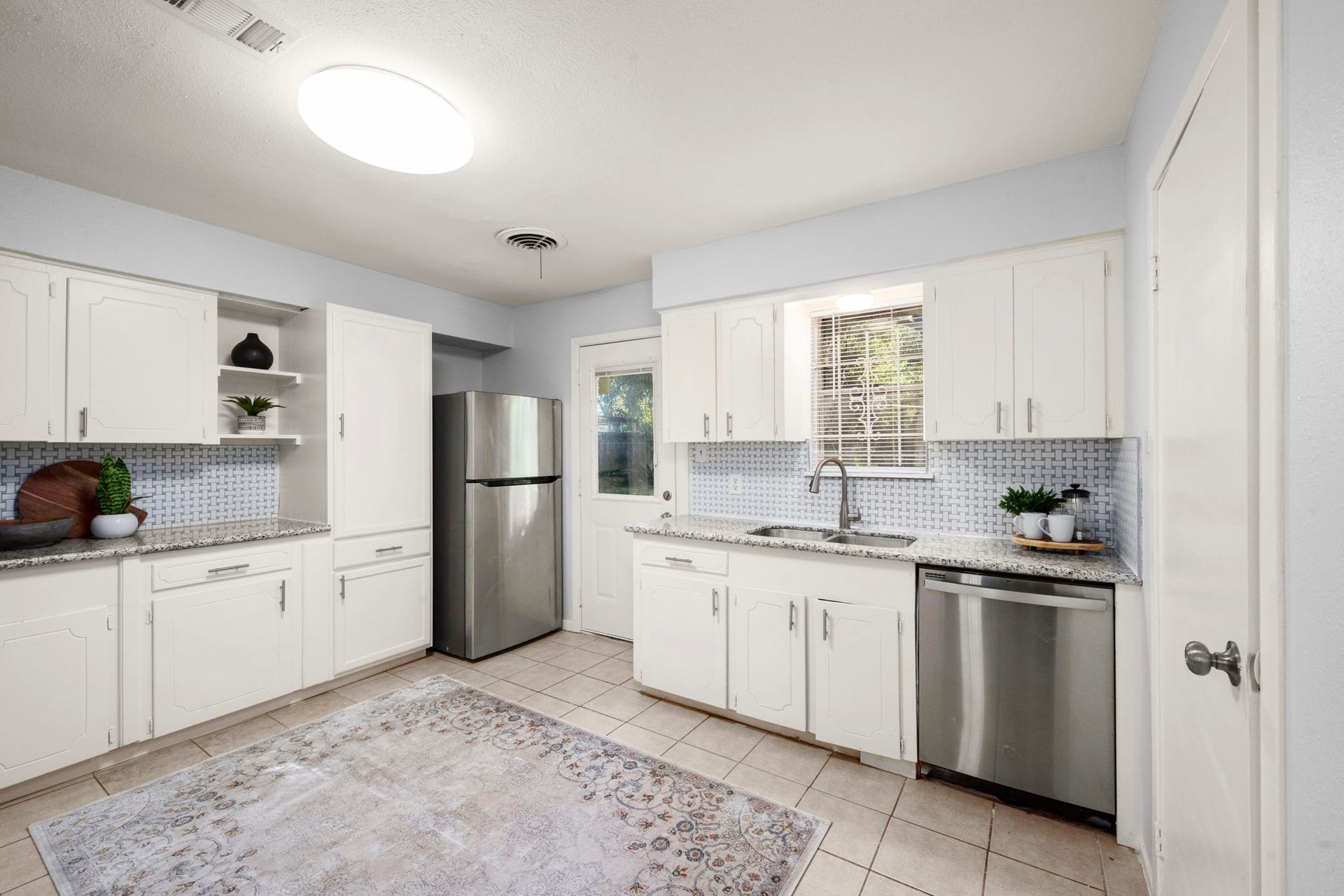 4326 Akard Street, Houston, TX 77047 4326 Akard Street, Houston, TX 77047