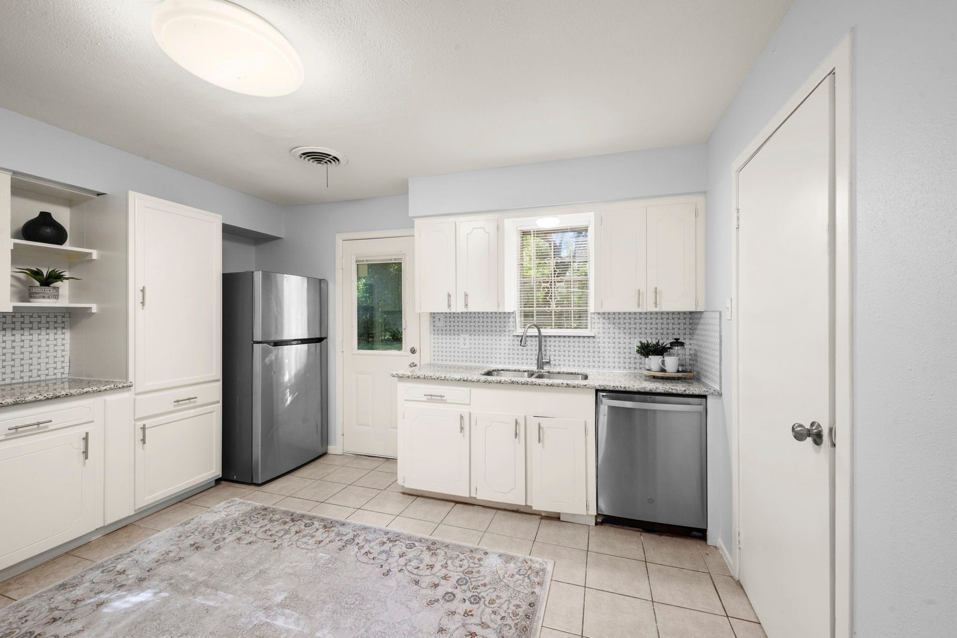 4326 Akard Street, Houston, TX 77047 4326 Akard Street, Houston, TX 77047