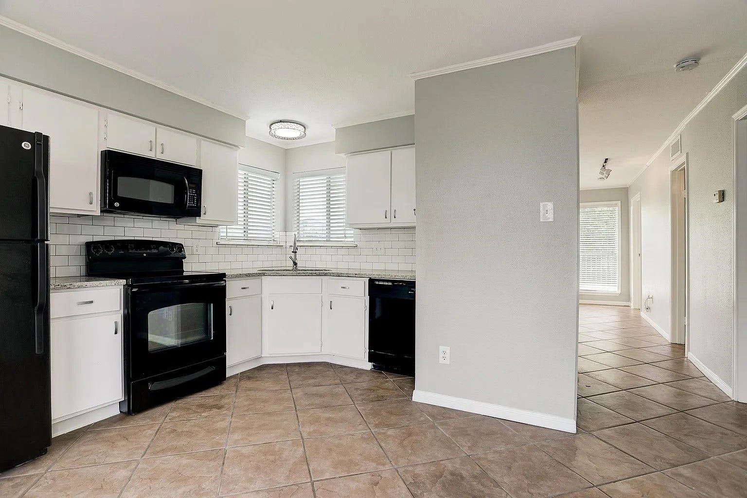 18617 Egret Bay Boulevard, #1001, Webster, TX 77058 18617 Egret Bay Boulevard, #1001, Webster, TX 77058