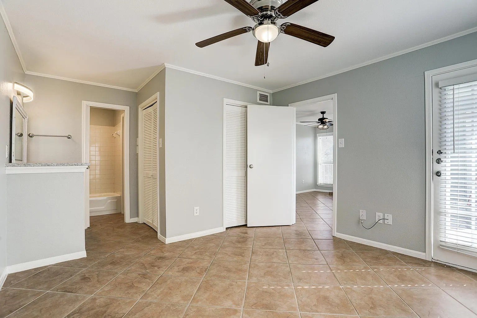 18617 Egret Bay Boulevard, #1001, Webster, TX 77058 18617 Egret Bay Boulevard, #1001, Webster, TX 77058