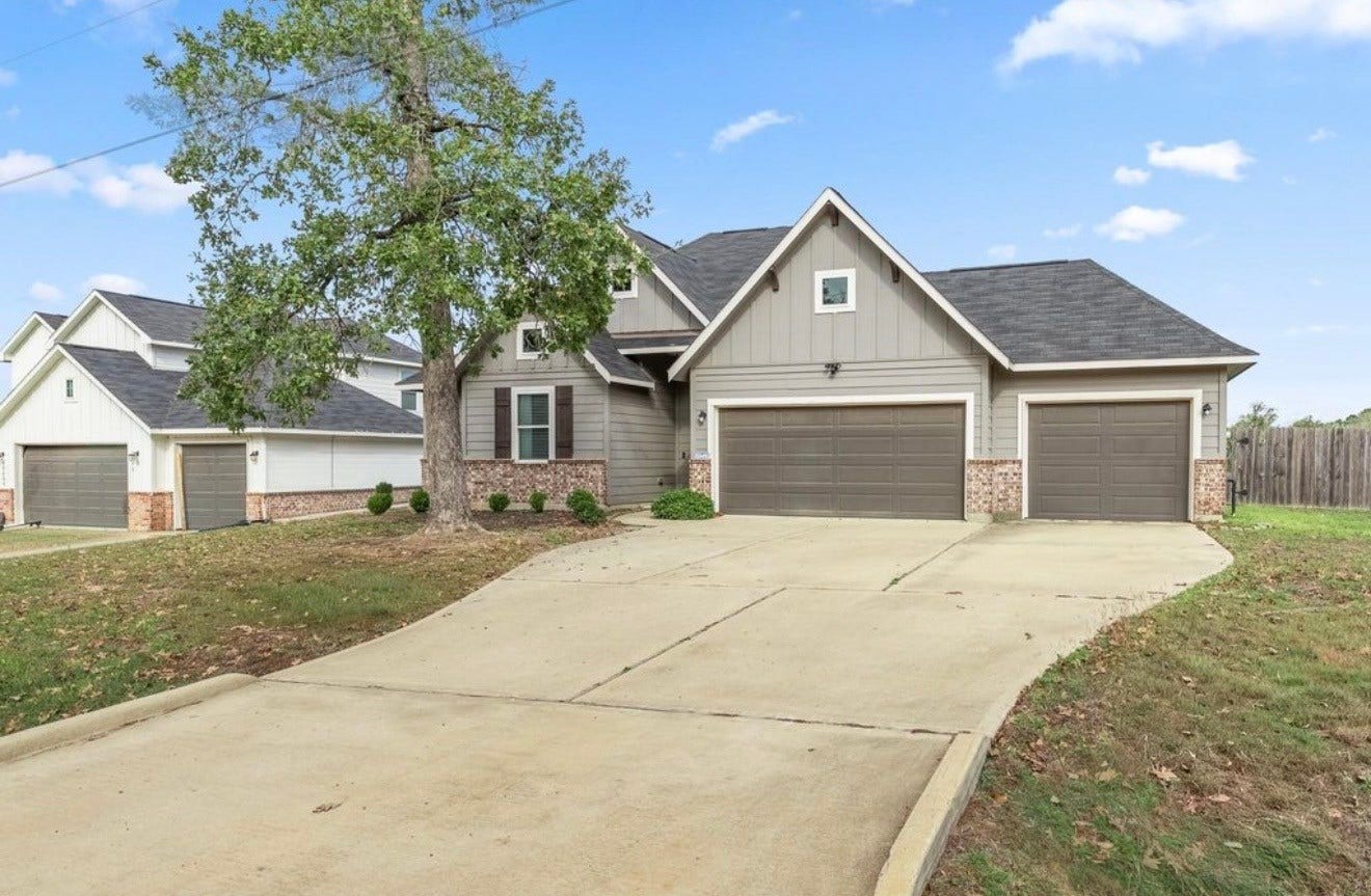 Sample picture of homes in the neighborhood
