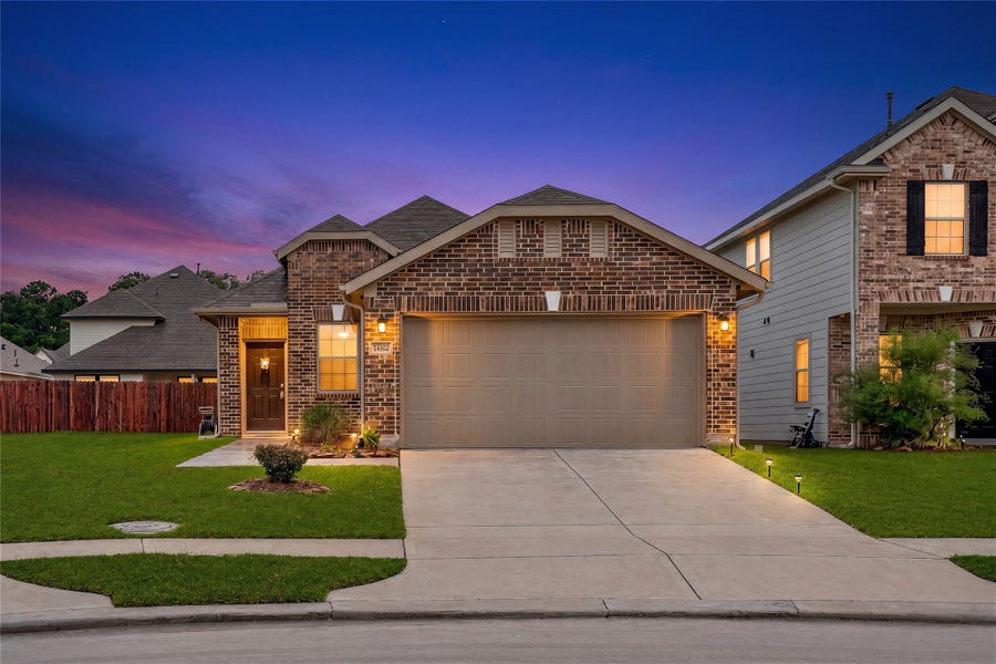 Property photo for 10422 Milford Woods Lane, Tomball, TX