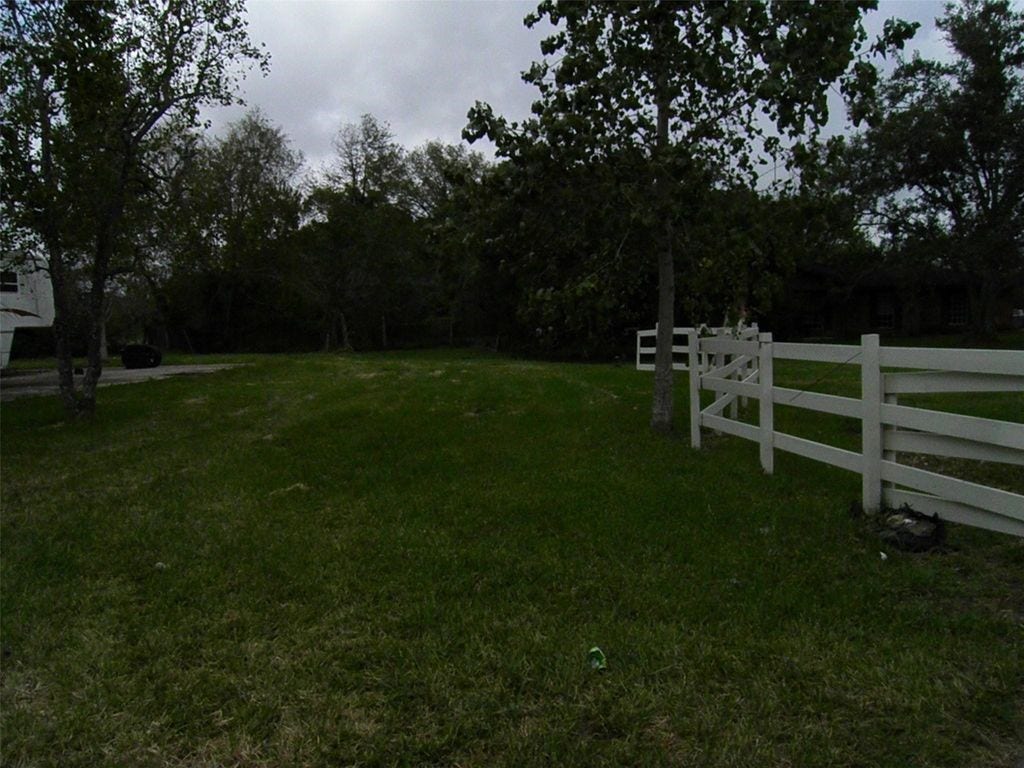 12617 Sunset Circle, Santa Fe, TX 77510 12617 Sunset Circle, Santa Fe, TX 77510