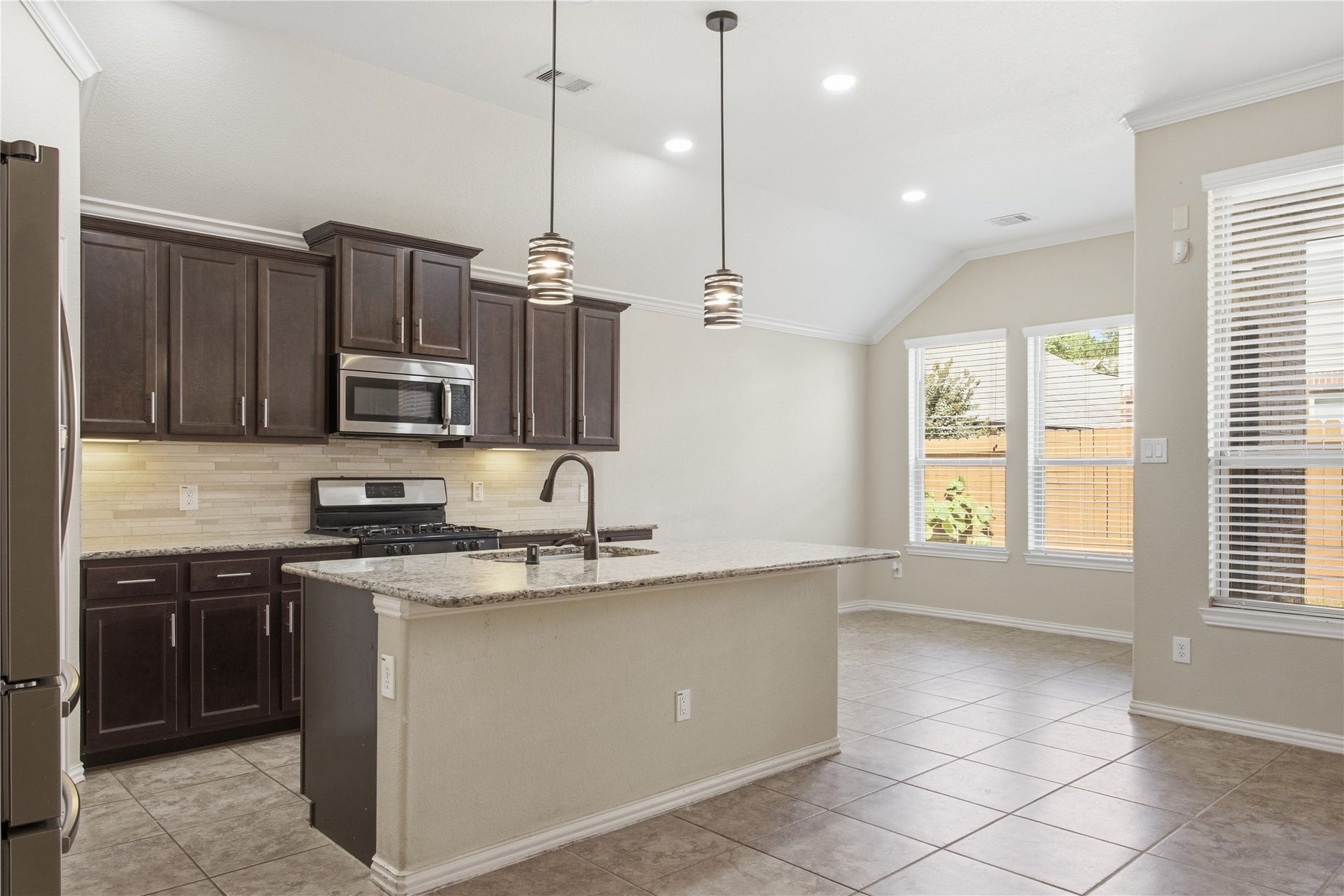 2229 Maple Point Drive N, Conroe, TX 77301 2229 Maple Point Drive N, Conroe, TX 77301