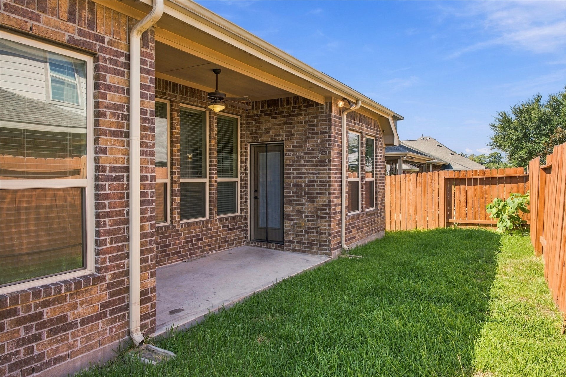 2229 Maple Point Drive N, Conroe, TX 77301 2229 Maple Point Drive N, Conroe, TX 77301