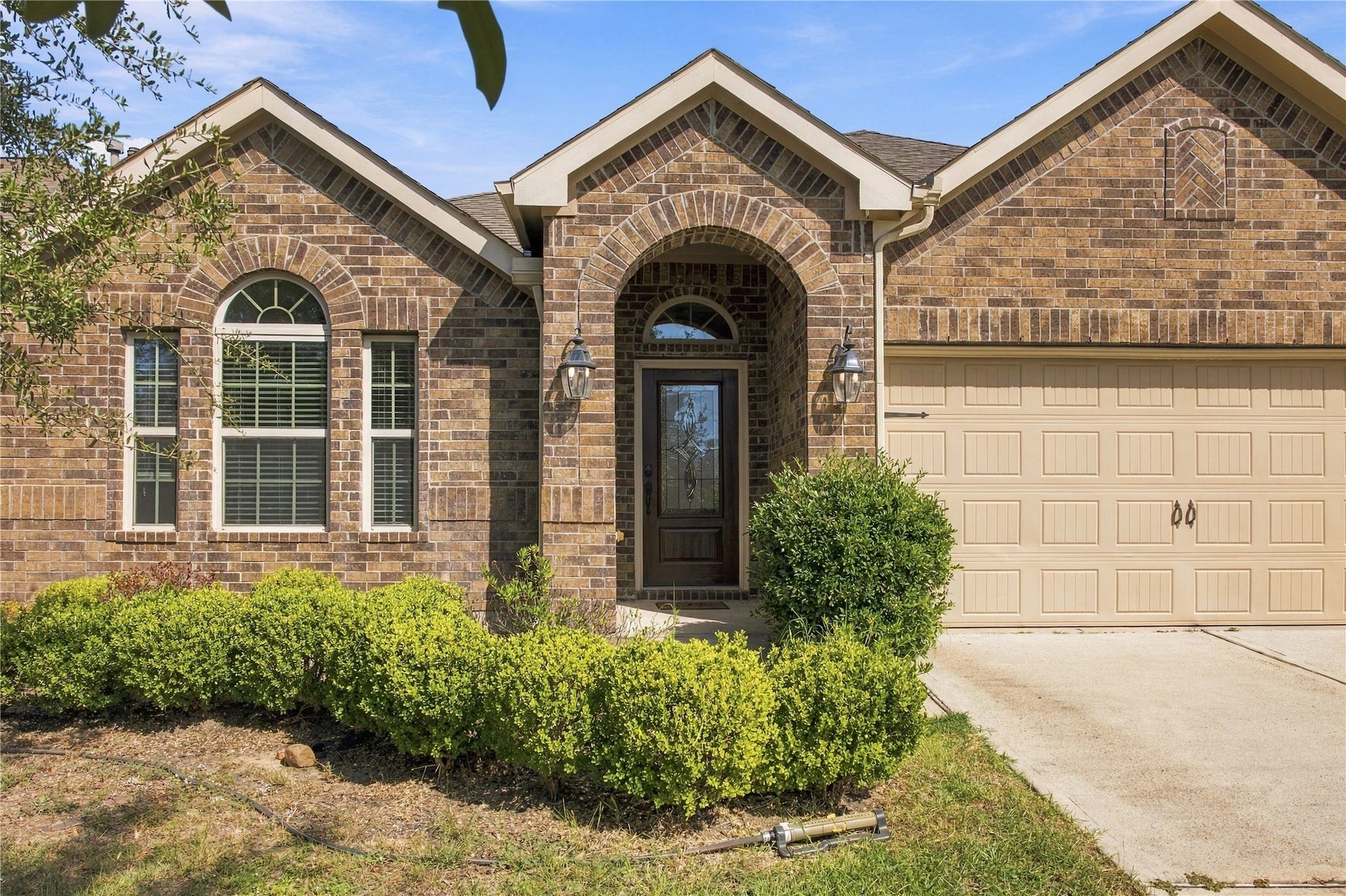 2229 Maple Point Drive N, Conroe, TX 77301 2229 Maple Point Drive N, Conroe, TX 77301