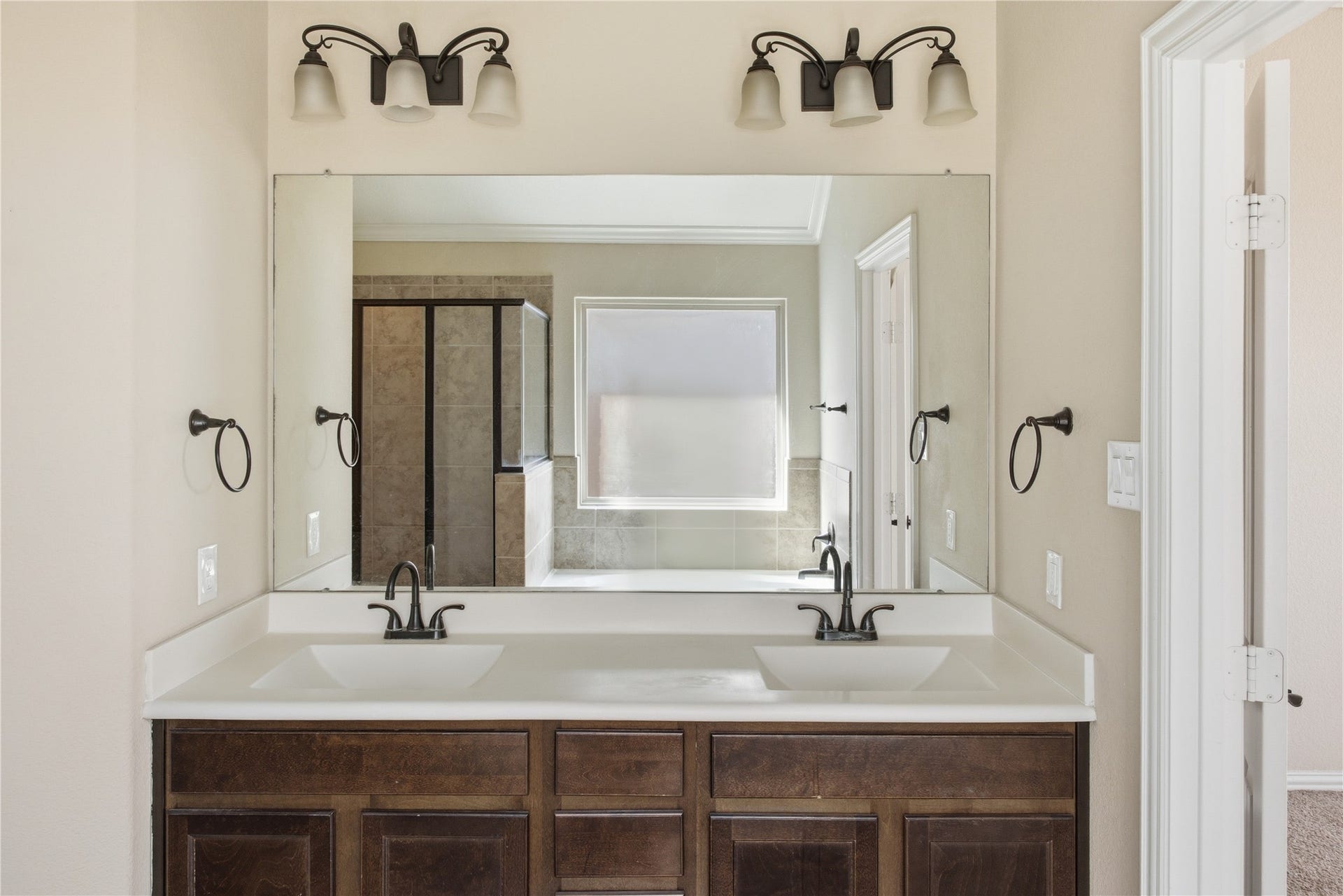 2229 Maple Point Drive N, Conroe, TX 77301 2229 Maple Point Drive N, Conroe, TX 77301