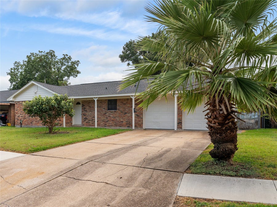Property photo for 2408 Blueberry Lane, Pasadena, TX