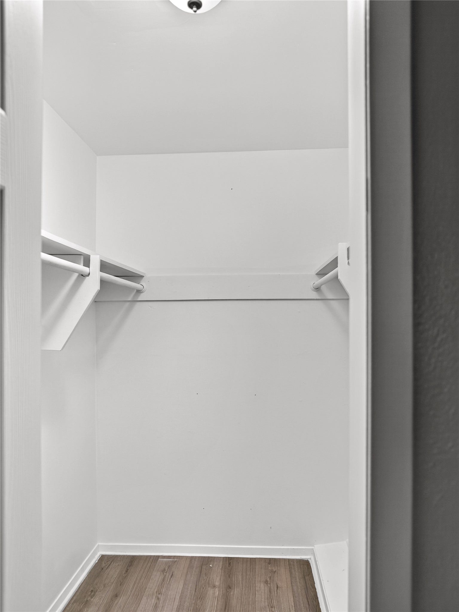2408 Blueberry Lane, Pasadena, TX 77502 Primary bedroom walk in closet