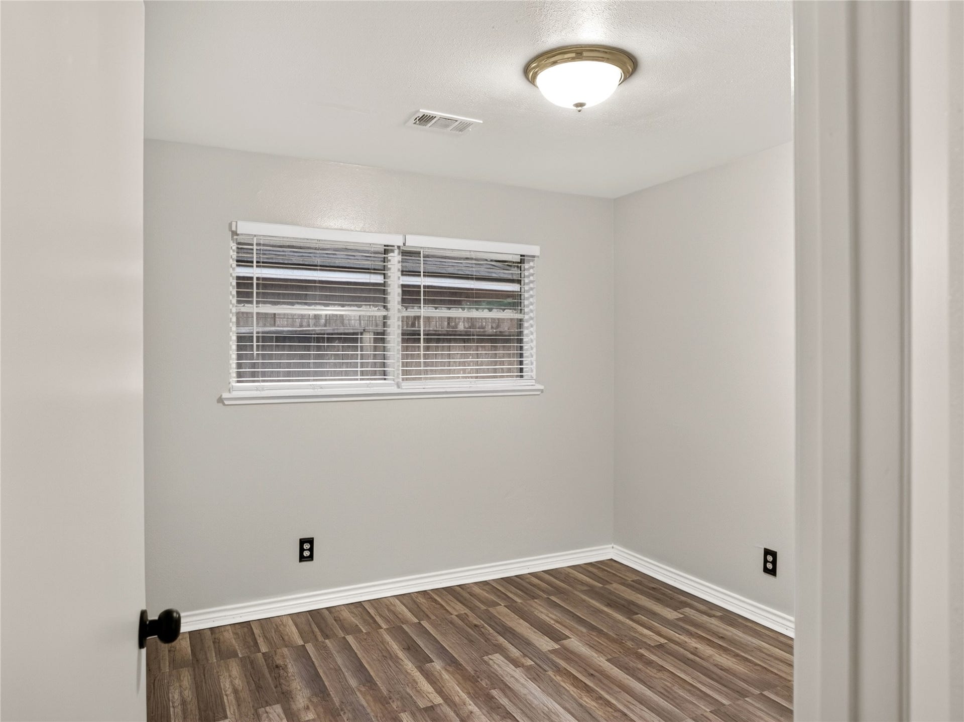 2408 Blueberry Lane, Pasadena, TX 77502 Bedroom 2 with neutral finishes