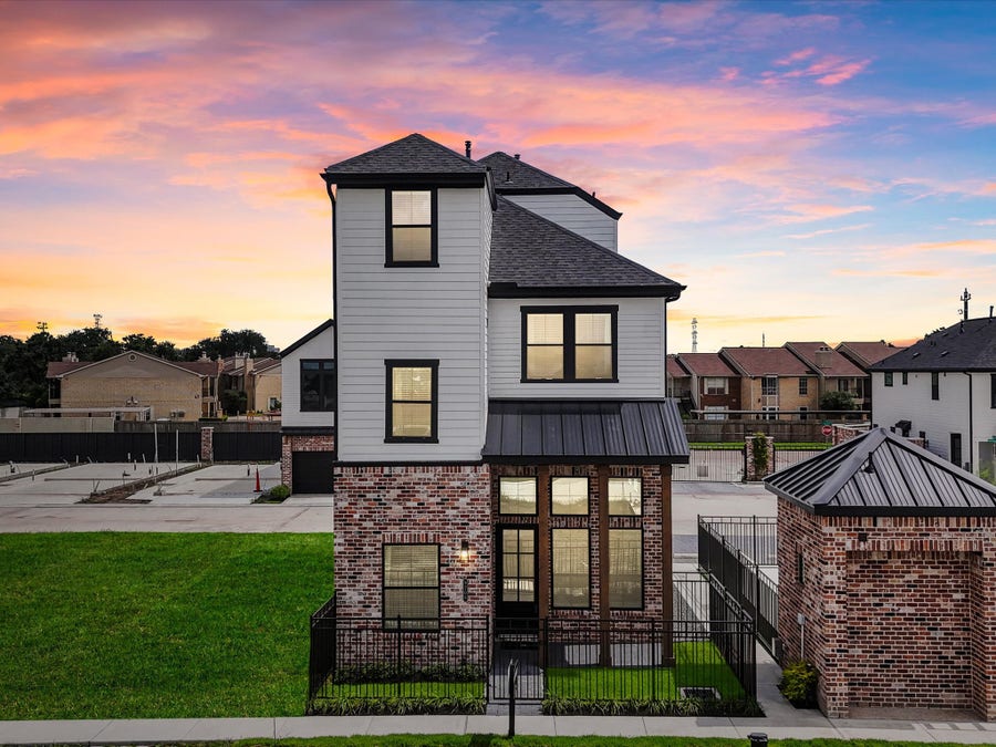 Property photo for 9216 Washington Heights Street, Houston, TX