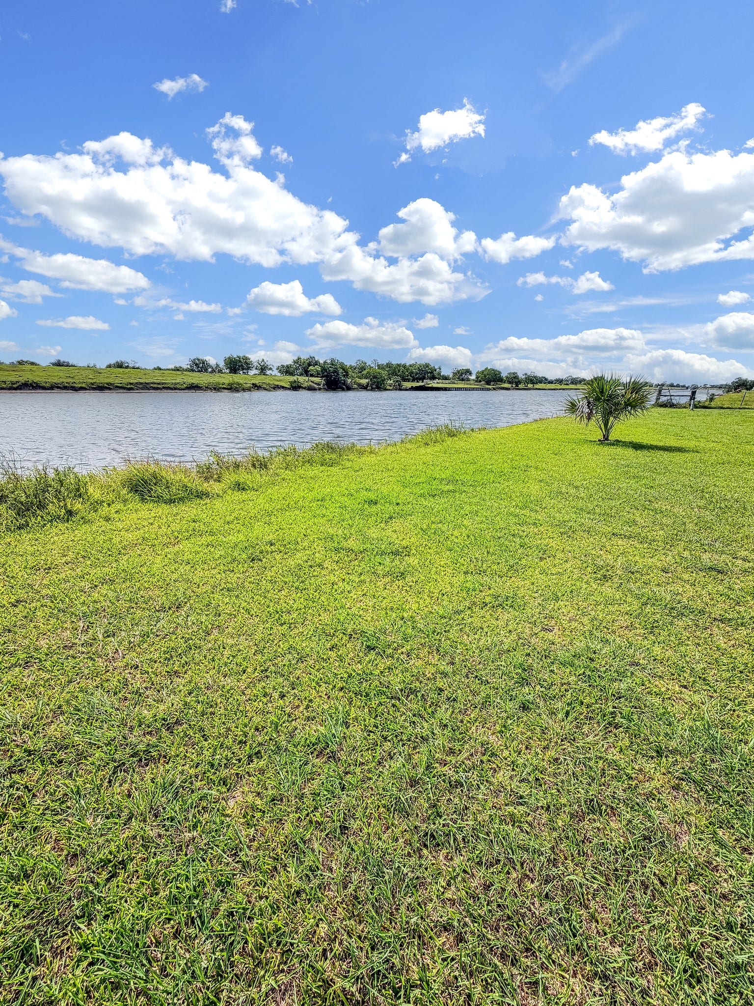 0 S Redfish Drive, Hitchcock, TX 77563 The life on the canal could be all yours!
