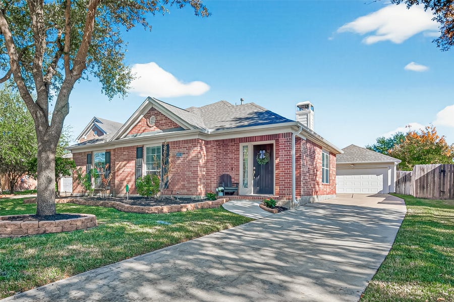 Property photo for 4914 Grapevine Lake Court, Richmond, TX