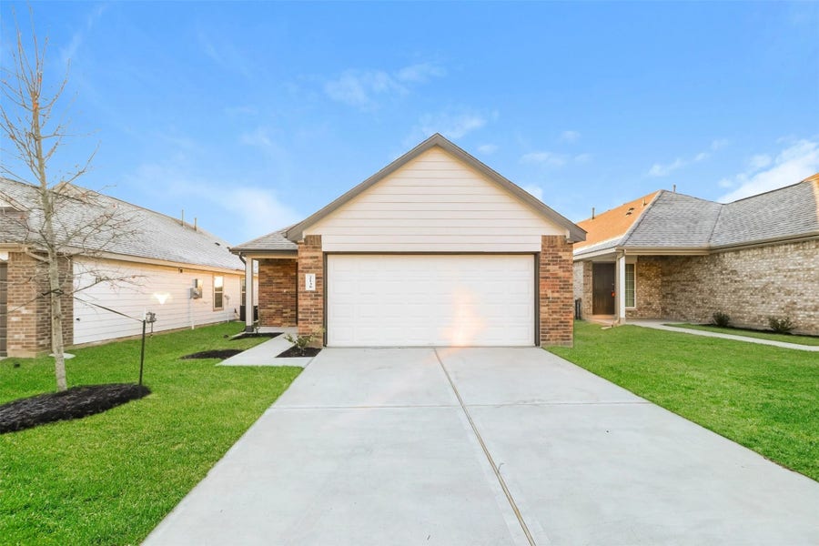 Property photo for 2138 Middle Ridge, Conroe, TX
