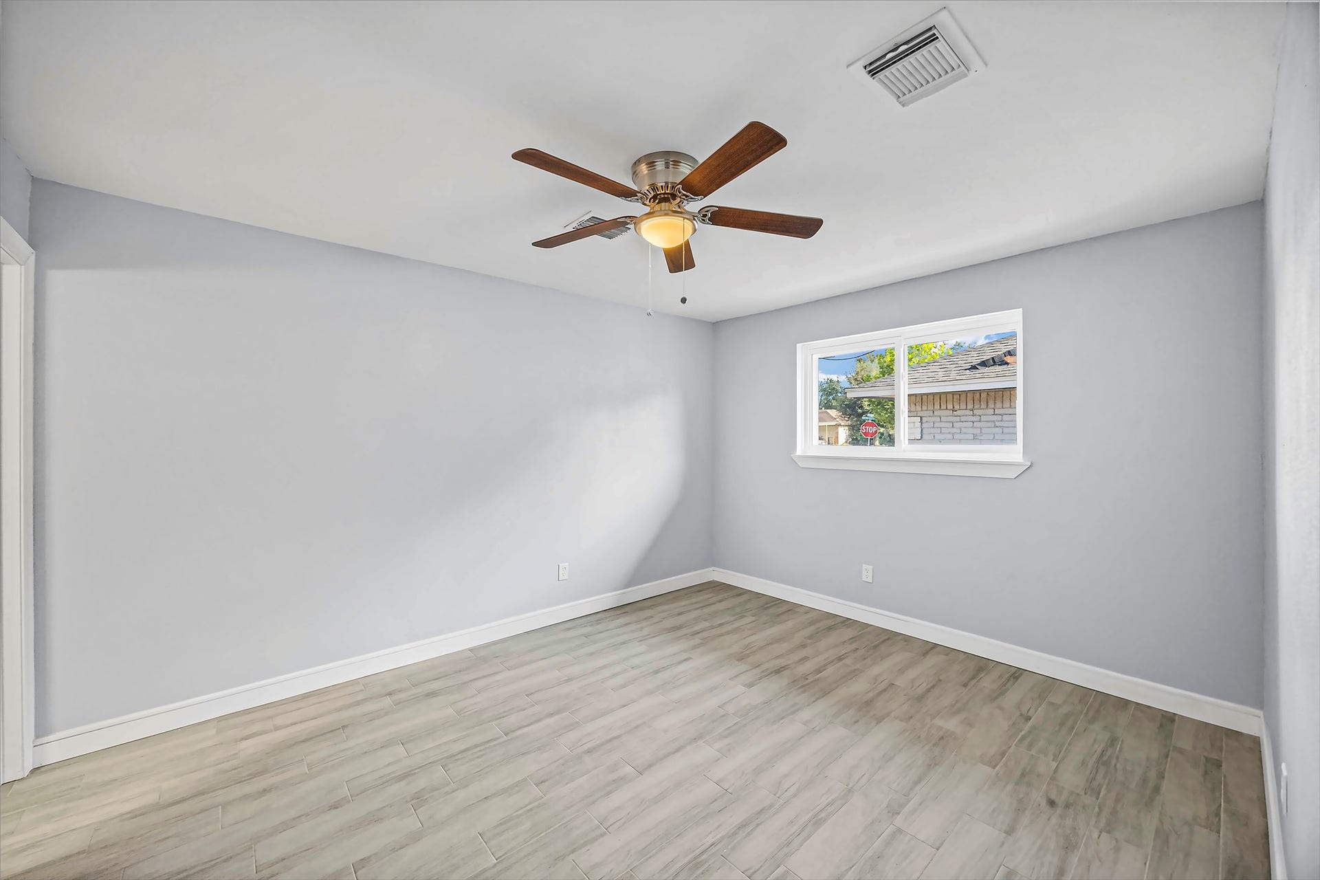 5507 Bertellis Lane, Houston, TX 77091 bedroom 3