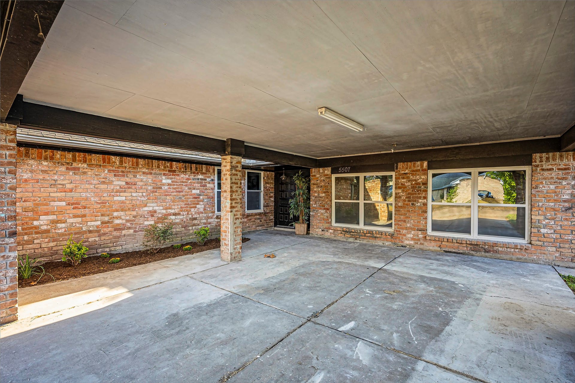 5507 Bertellis Lane, Houston, TX 77091 5507 Bertellis Lane, Houston, TX 77091