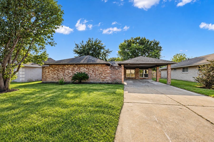 Property photo for 5507 Bertellis Lane, Houston, TX
