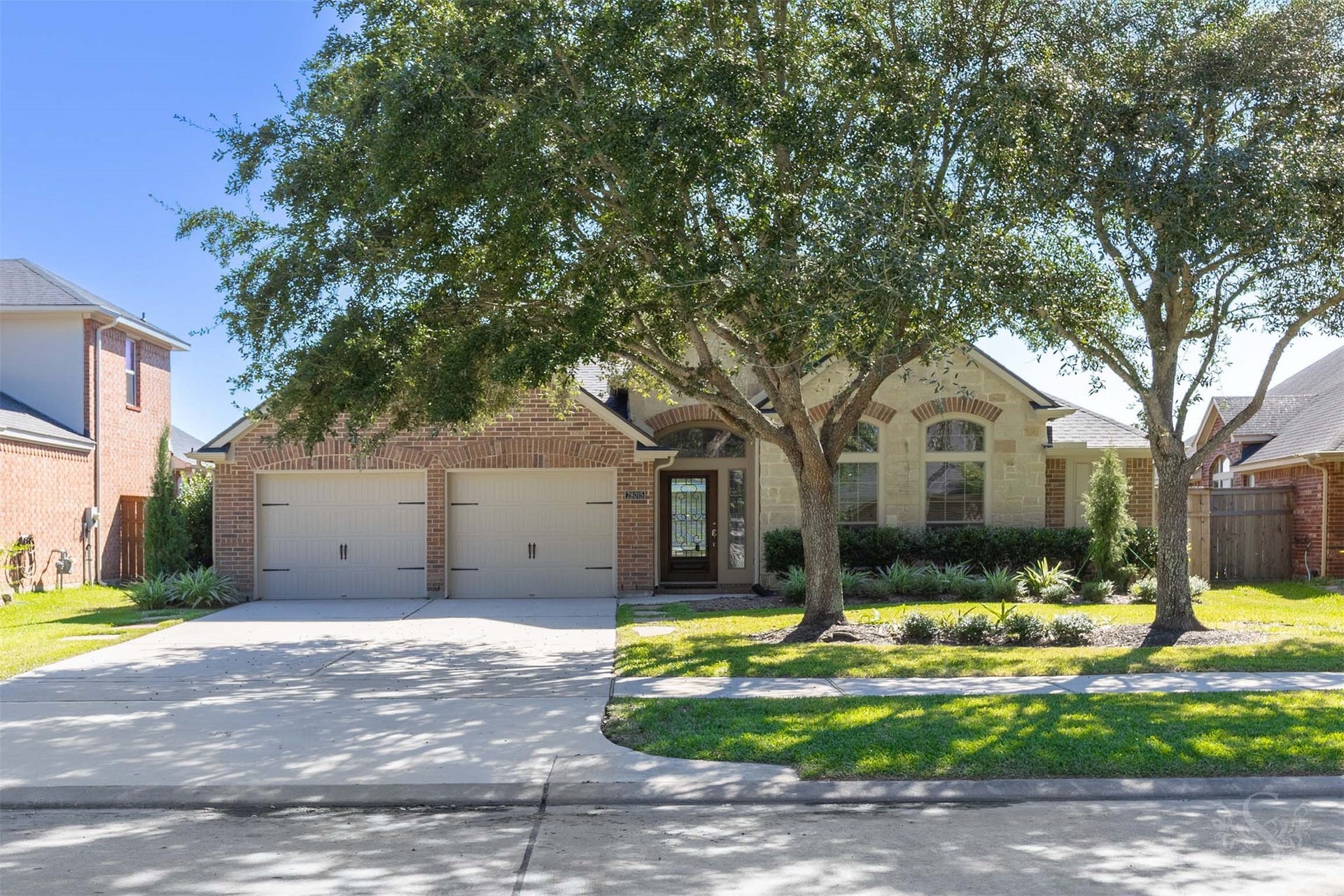 28015 Barberry Banks Lane, Fulshear, TX 77441 Exquisite architecture and beautiful finishes set the stage for this light & bright Perry home in Cross Creek Ranch, offering 4 bedrooms & 3 full baths.
