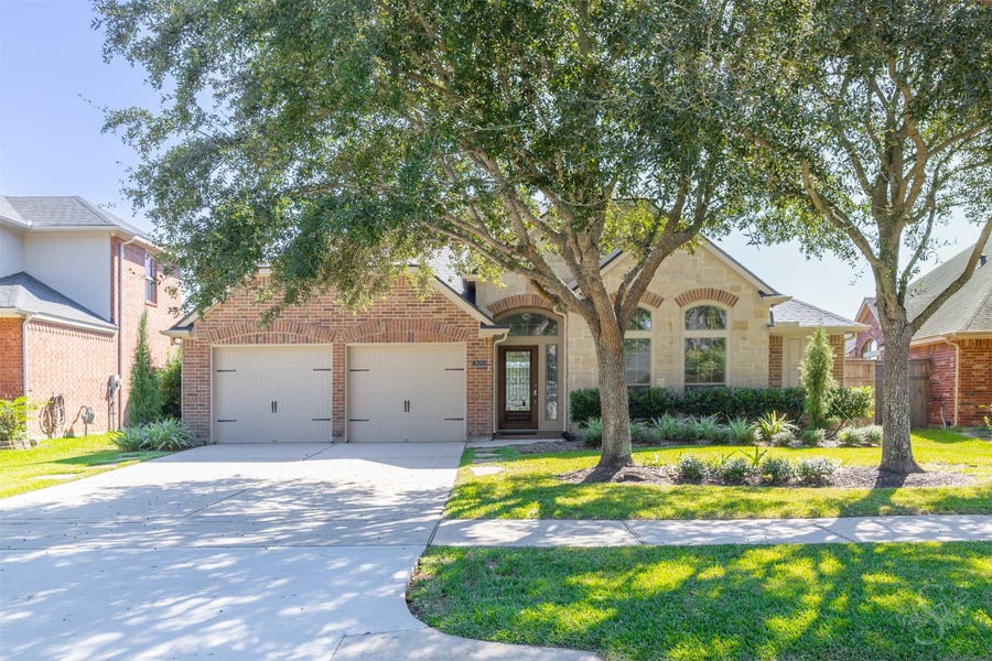 Property photo for 28015 Barberry Banks Lane, Fulshear, TX
