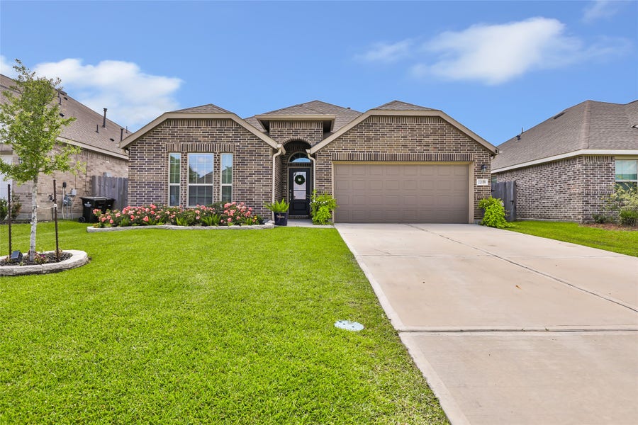 Property photo for 22139 Juniper Crossing Drive, New Caney, TX