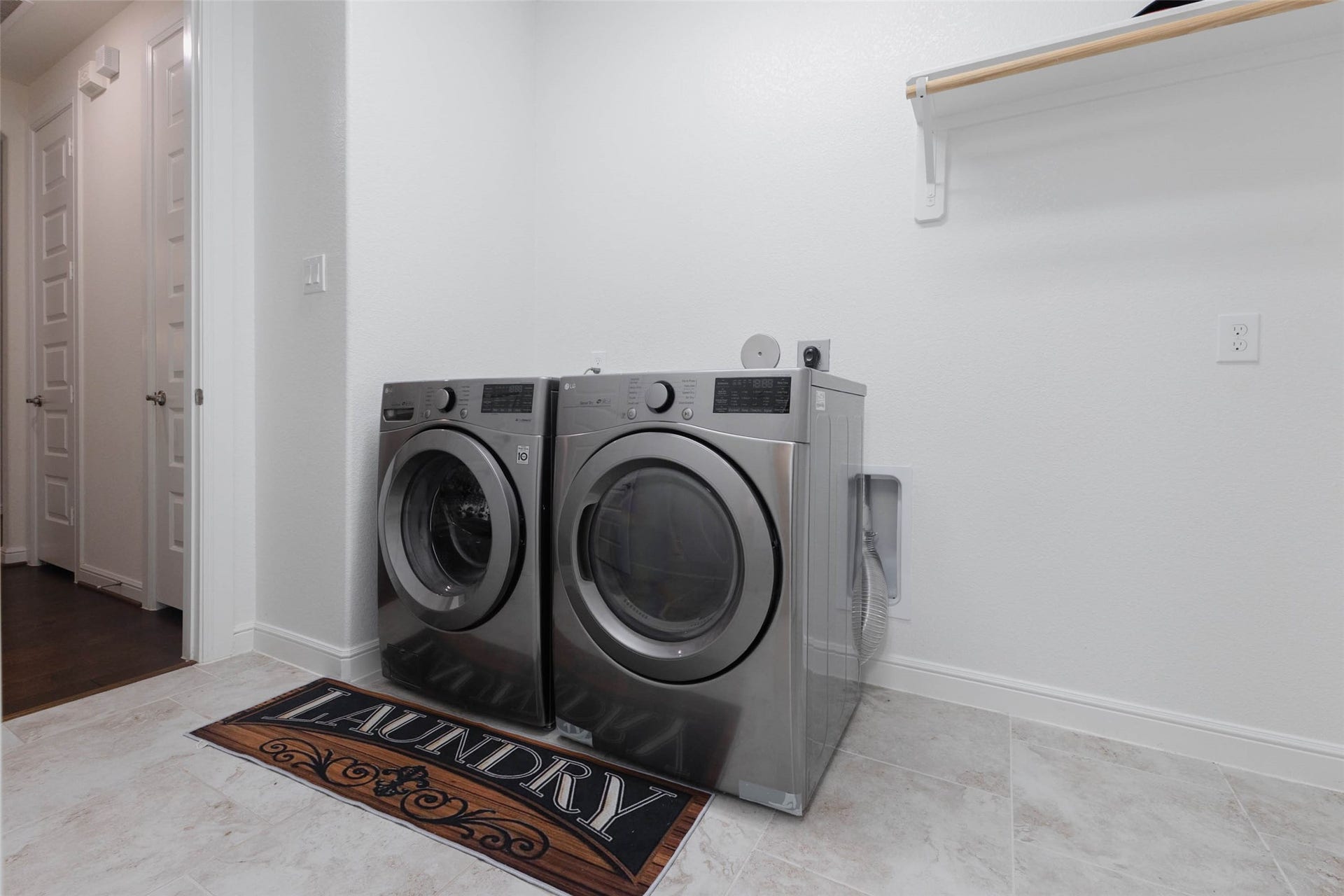 5803 Nowlands Run Lane, Sugar Land, TX 77479