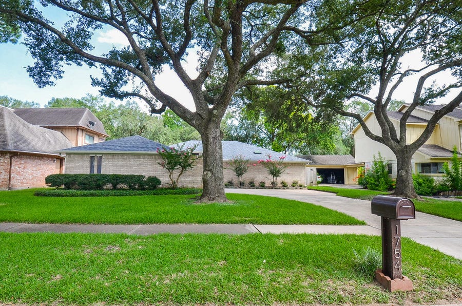 Property photo for 1754 Carriage Way, Sugar Land, TX