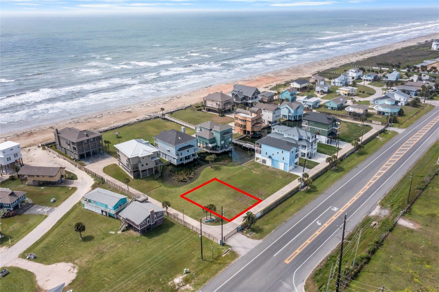 Property photo for 14 Blue Heron Circle, Jamaica Beach, TX