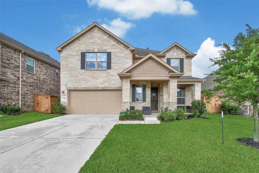 Property photo for 7710 Royal Oasis Lane, Cypress, TX